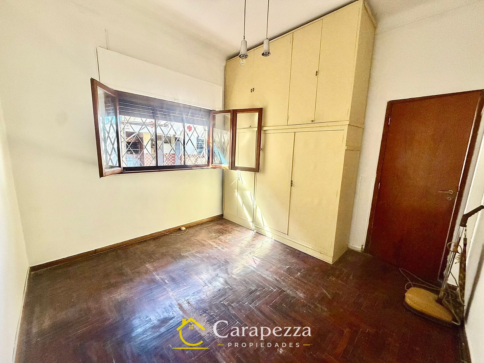 Casa 4 Amb en Venta en Caseros - 16