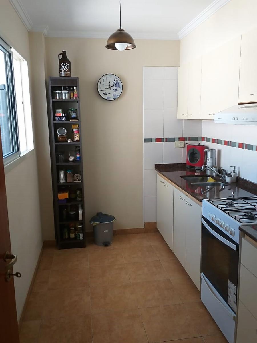Hermoso PH dos ambientes en primer piso con balcón. Bajas expensas — foto 8