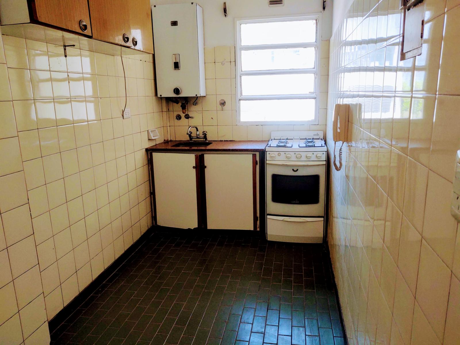 Departamento tres ambientes muy luminoso en excelente ubicación — foto 7