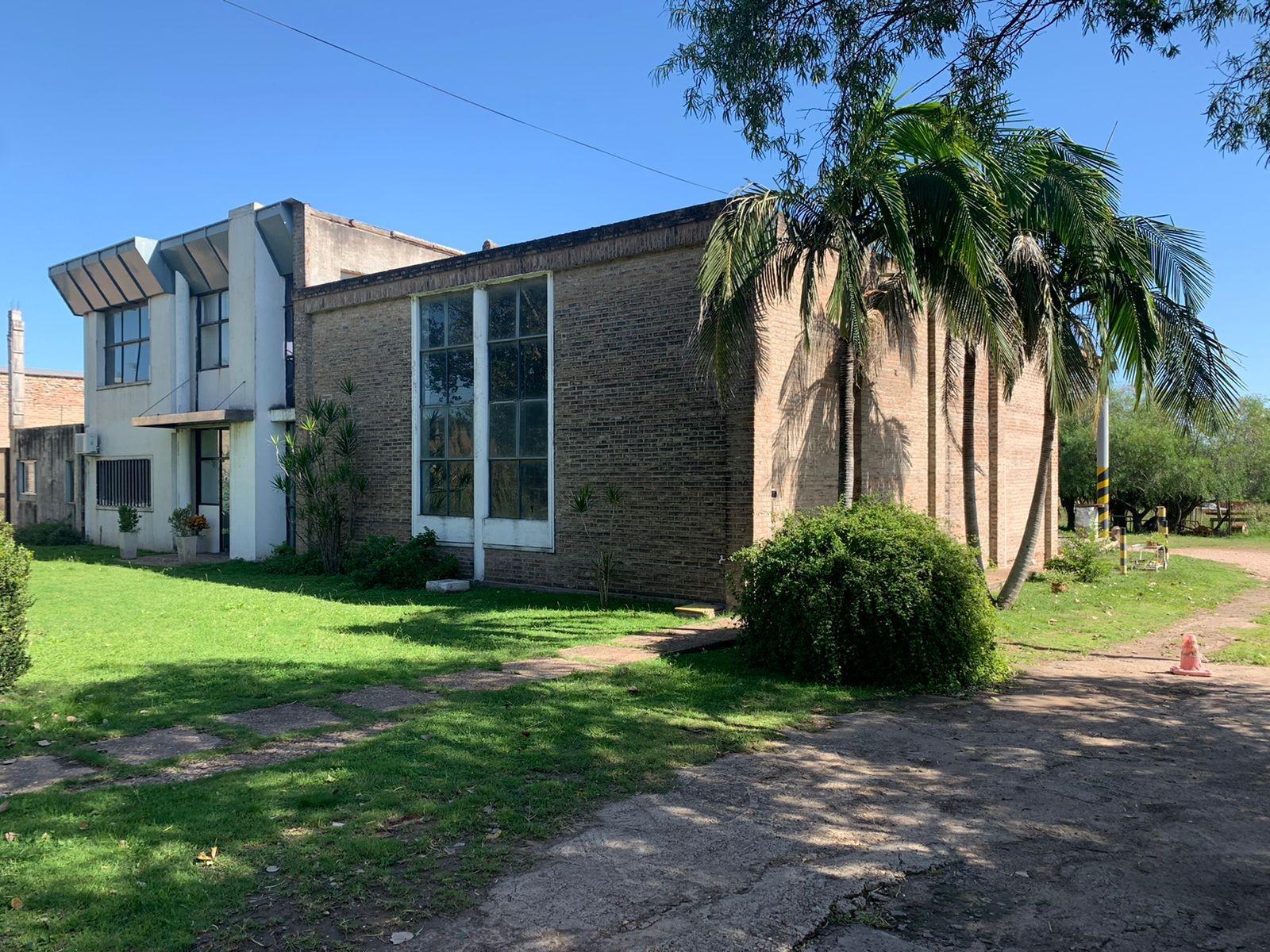 Depósito con oficinas en Av. Zanni Paraná - 3