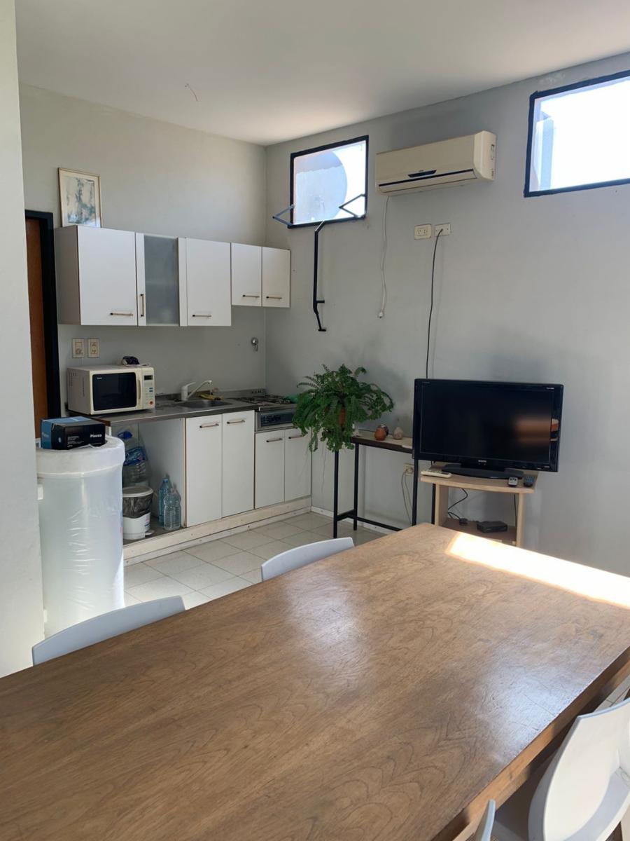 Depósito con oficinas en Av. Zanni Paraná - 6