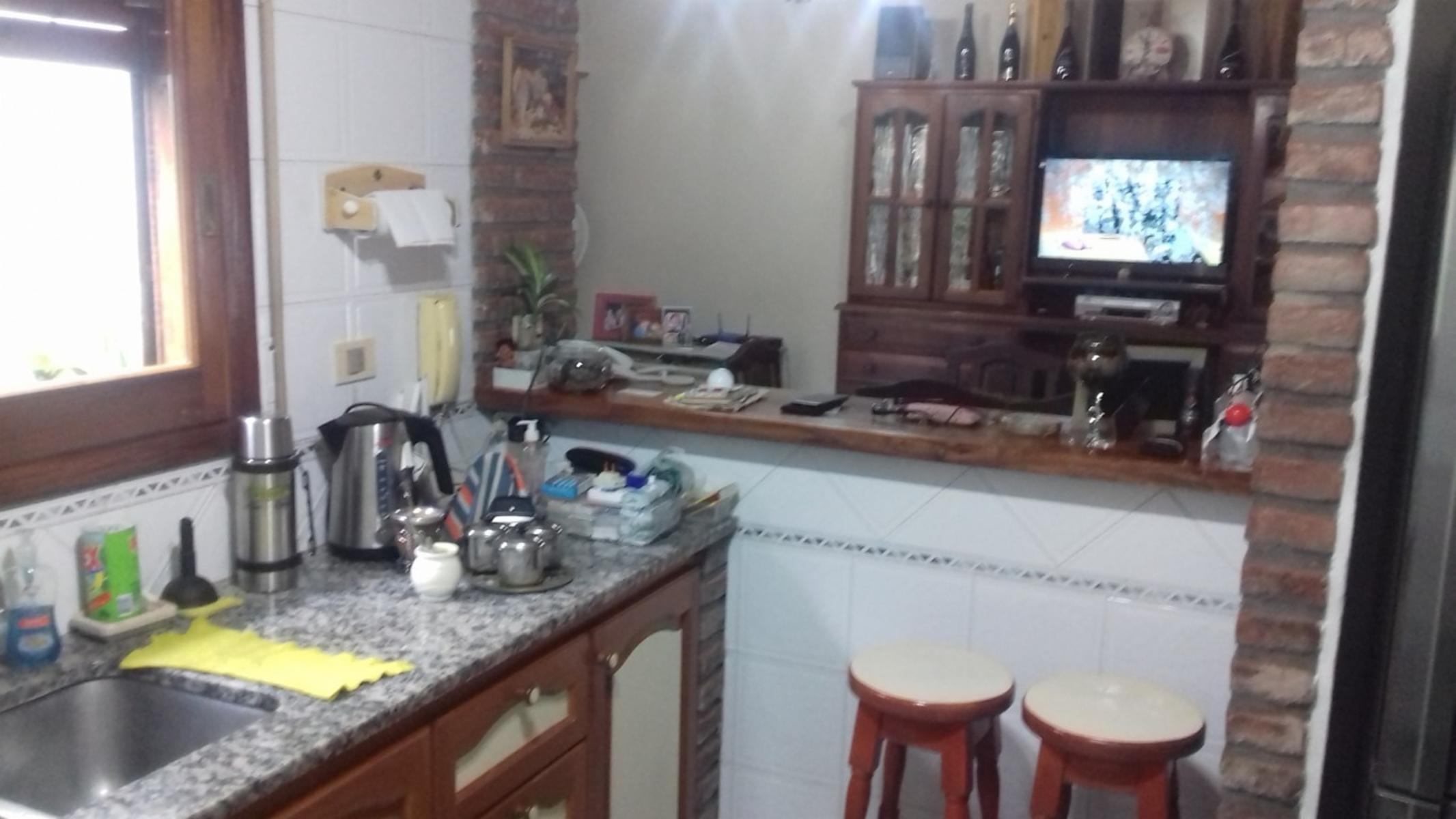 CASA DE 3 DORM. SOBRE LOTE DE 8 X 60, M2 CUB. 140, M2 DESC 340. ESTADO: EXCELENTE — foto 10