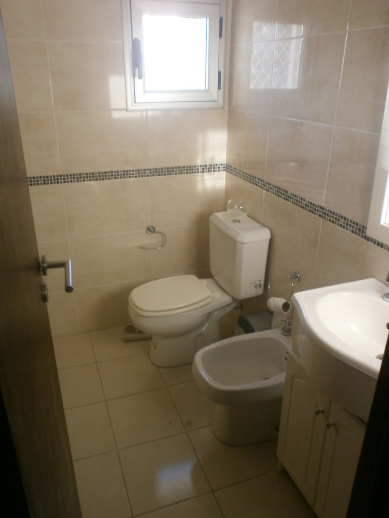 Departamento de 2 dormitorios, de categoría, amplio y luminoso, de 85 m2 con cochera semicubierta — foto 14