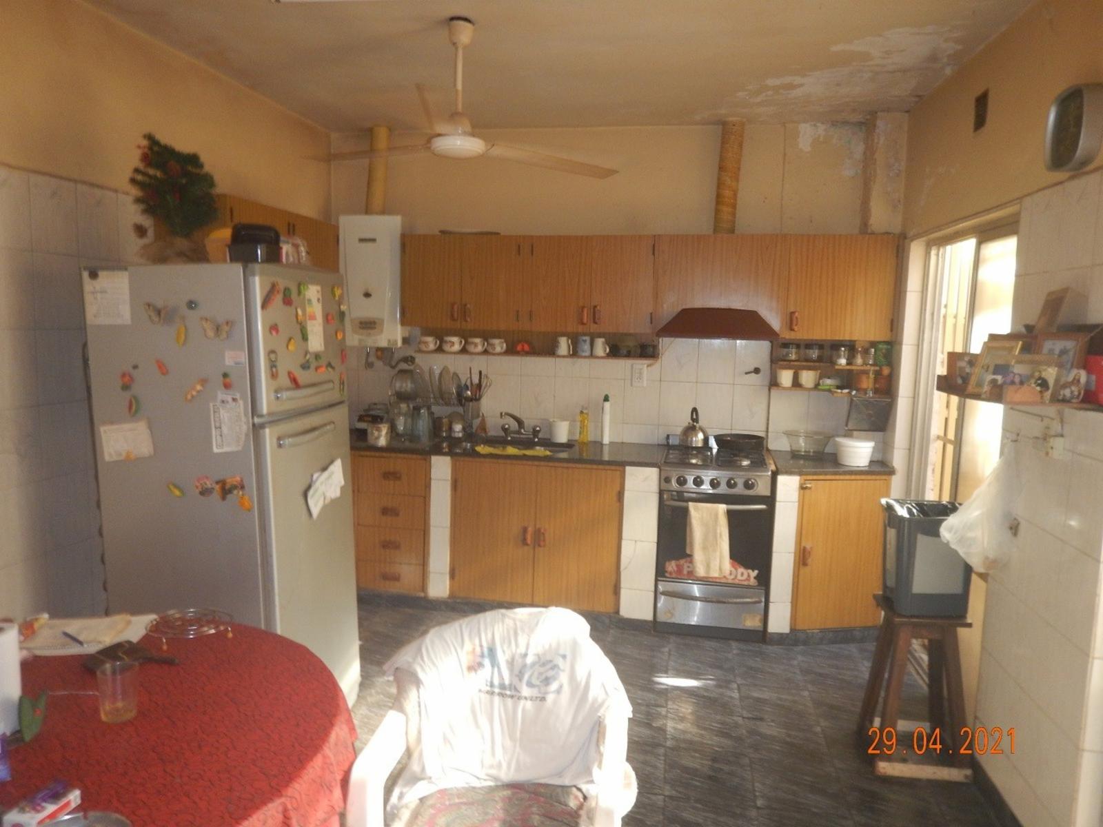 Casa de 2 Ambientes con 2 Locales en Villa Real - 6