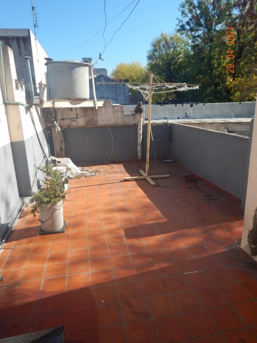Casa de 2 Ambientes con 2 Locales en Villa Real - 10