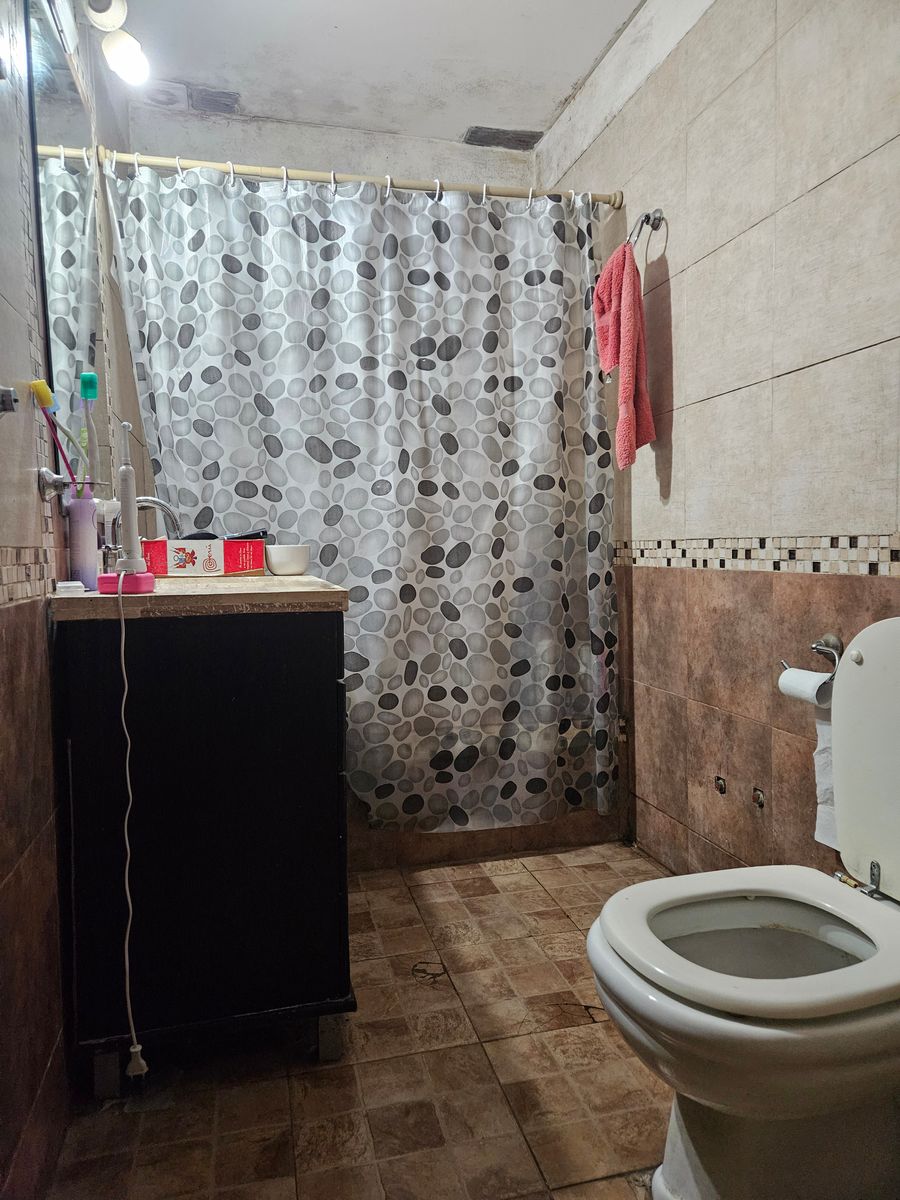 Casa en Venta 4 Ambientes Amplio con Parrilla y Garage — foto 12