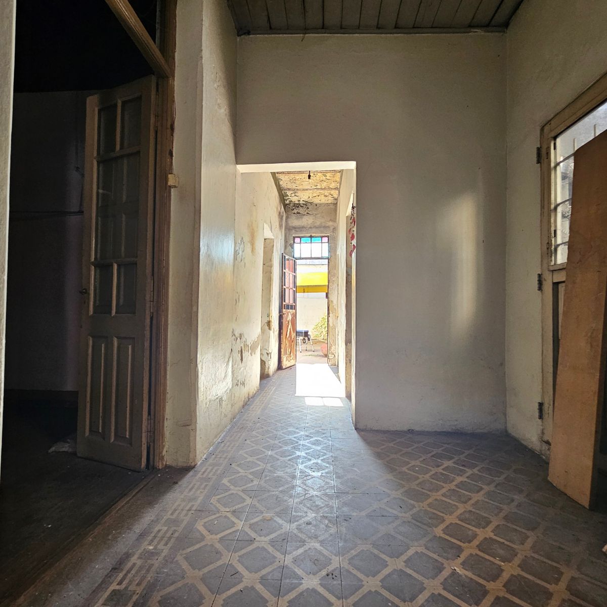 Lote con Unidades en Block + Local en esquina y Cochera — foto 5