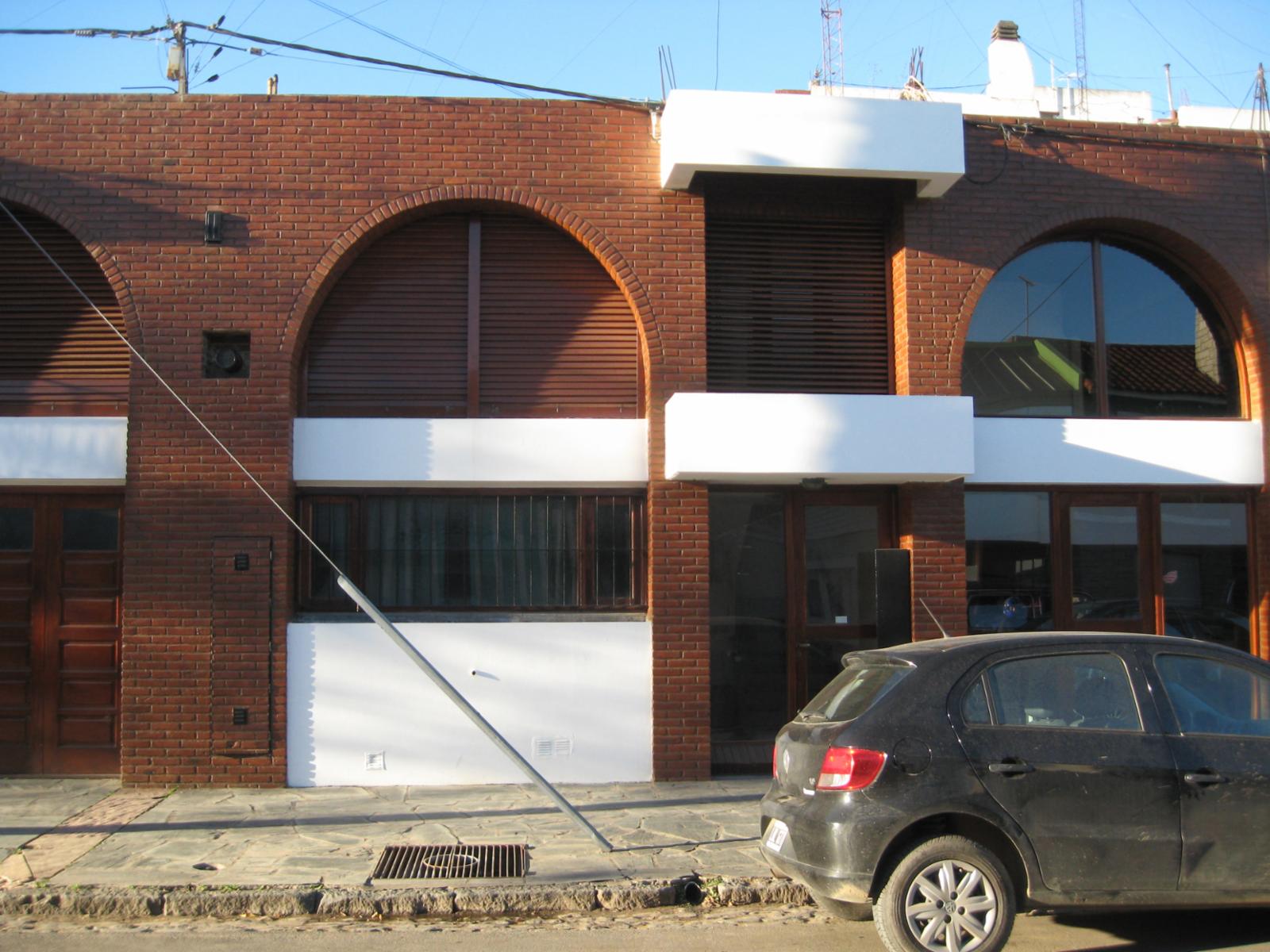 LOCAL-LOSA Y DEPARTAMENTO 3 AMBIENTES - 6