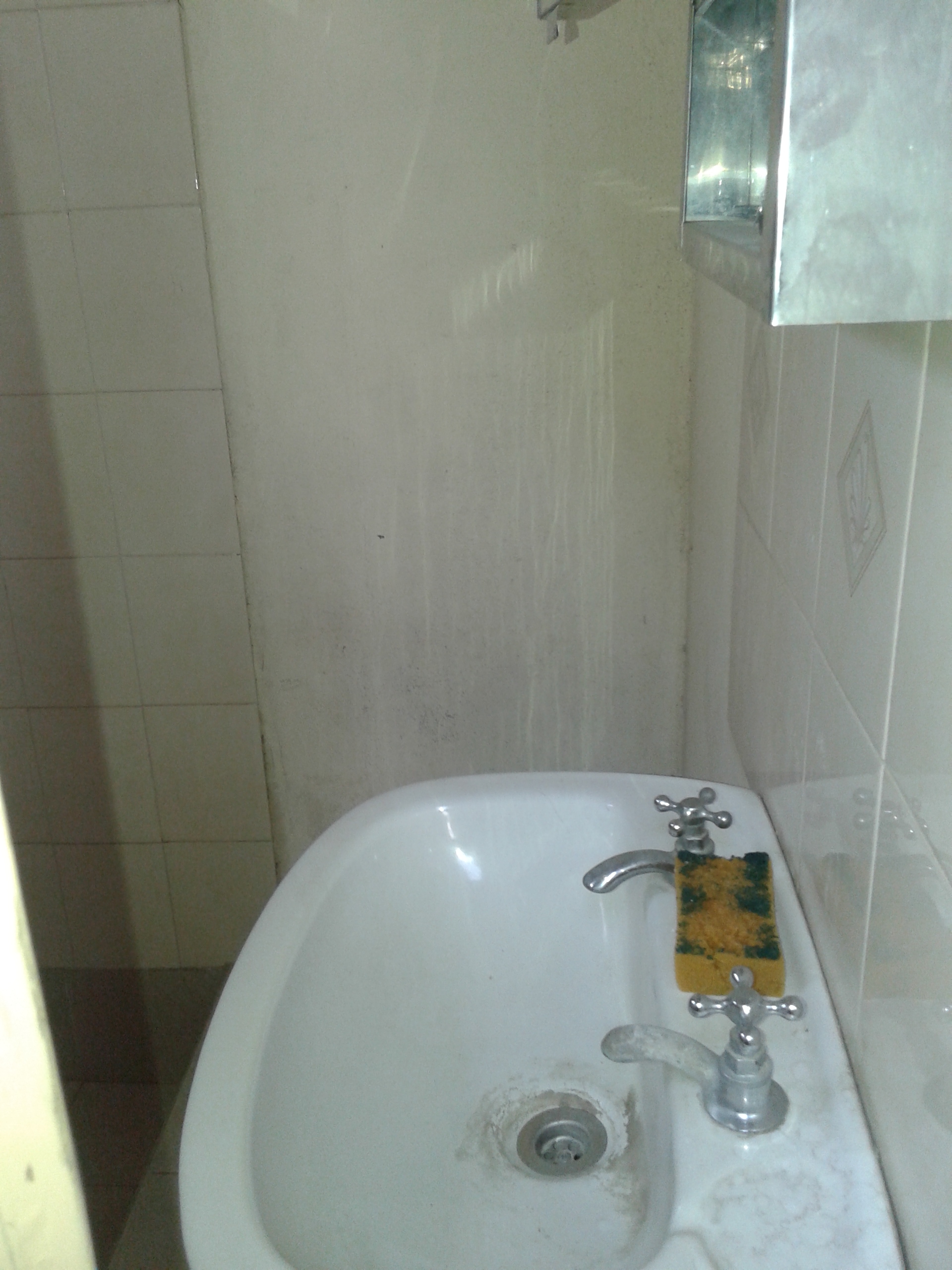 DOS LOCALES COMERCIALES Y DEPARTAMENTO EN PRIMER PISO — foto 6