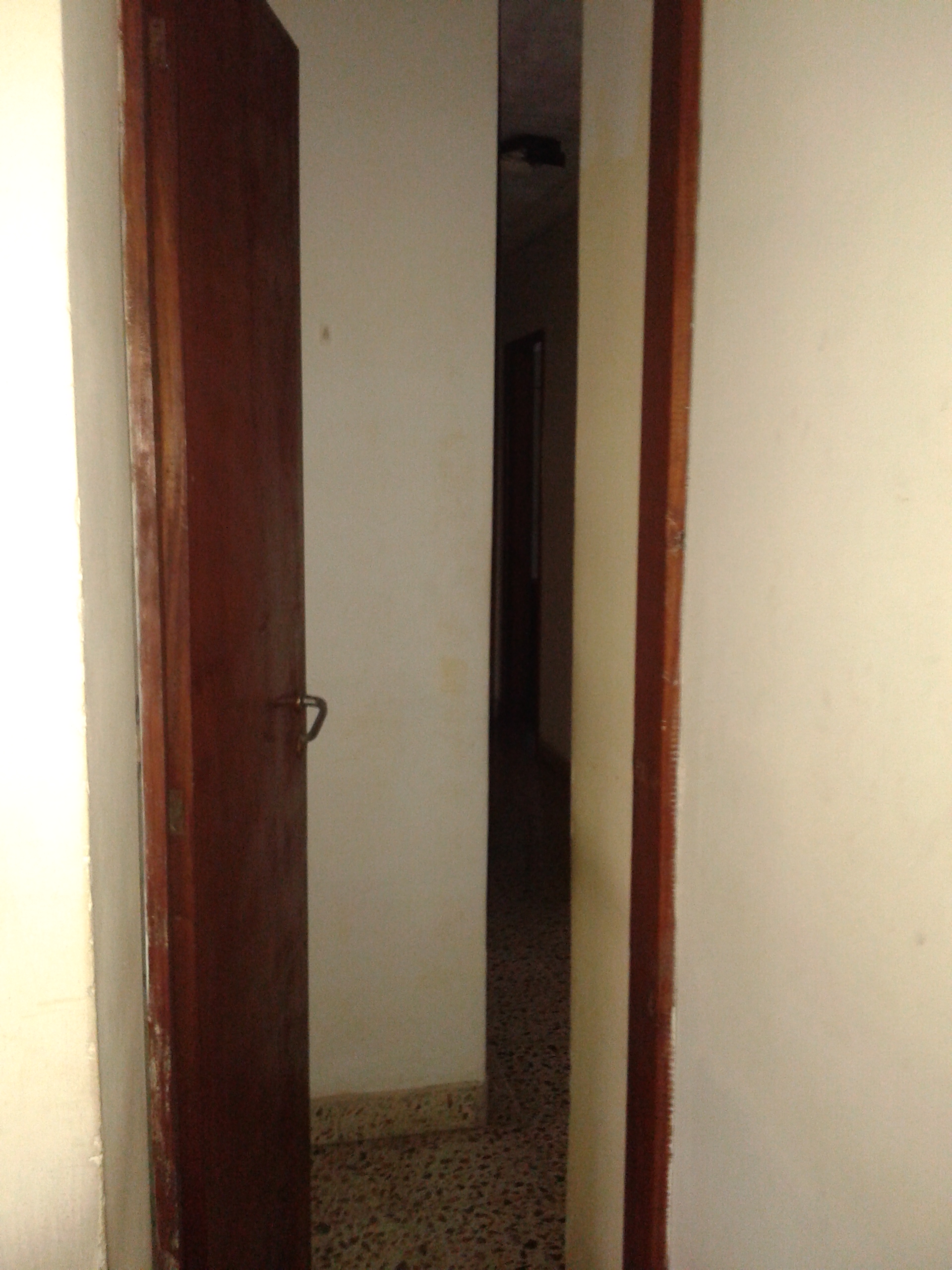 DOS LOCALES COMERCIALES Y DEPARTAMENTO EN PRIMER PISO — foto 15