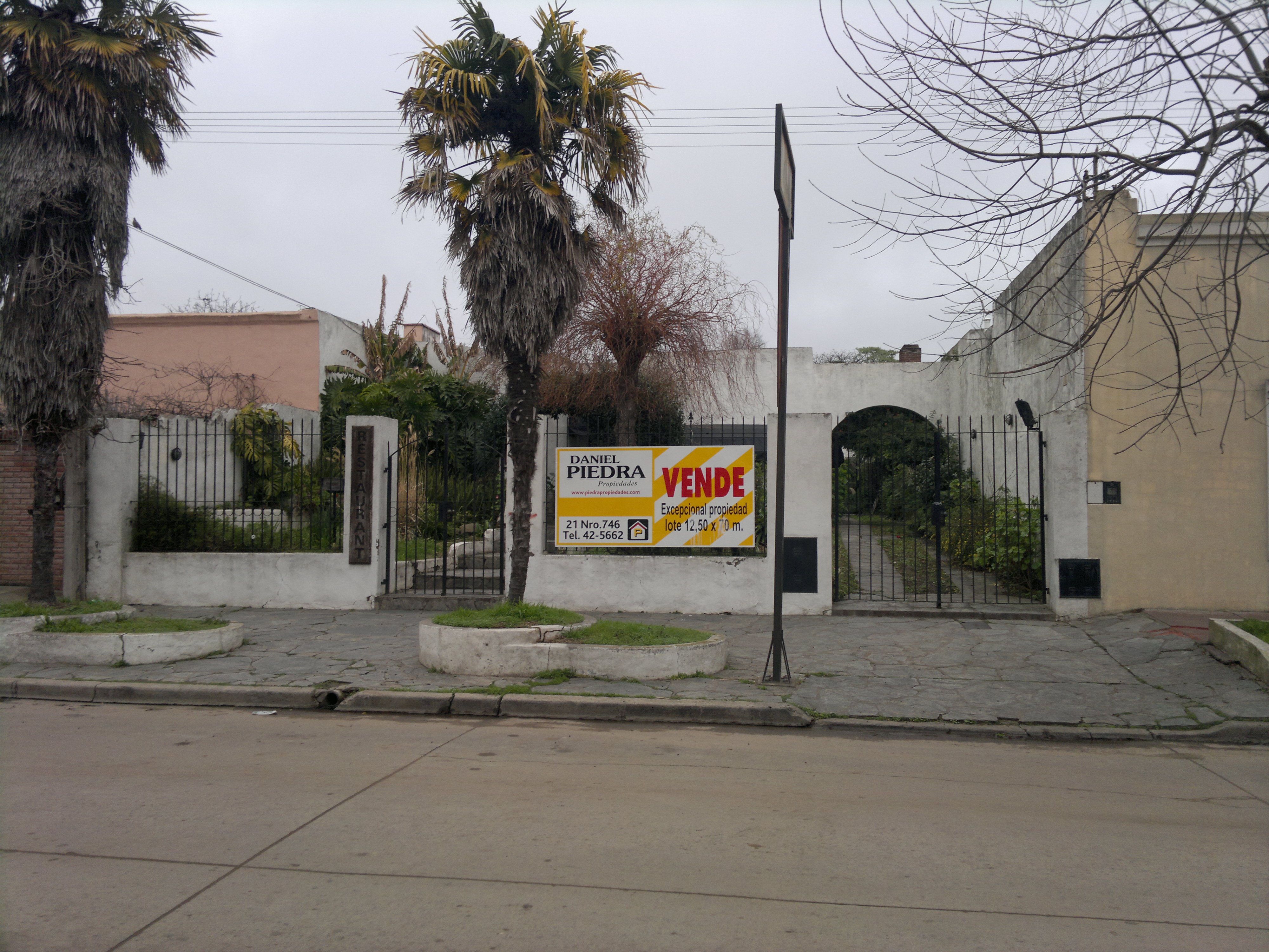 CASA IDEAL EMPRENDIMIENTO COMERCIAL