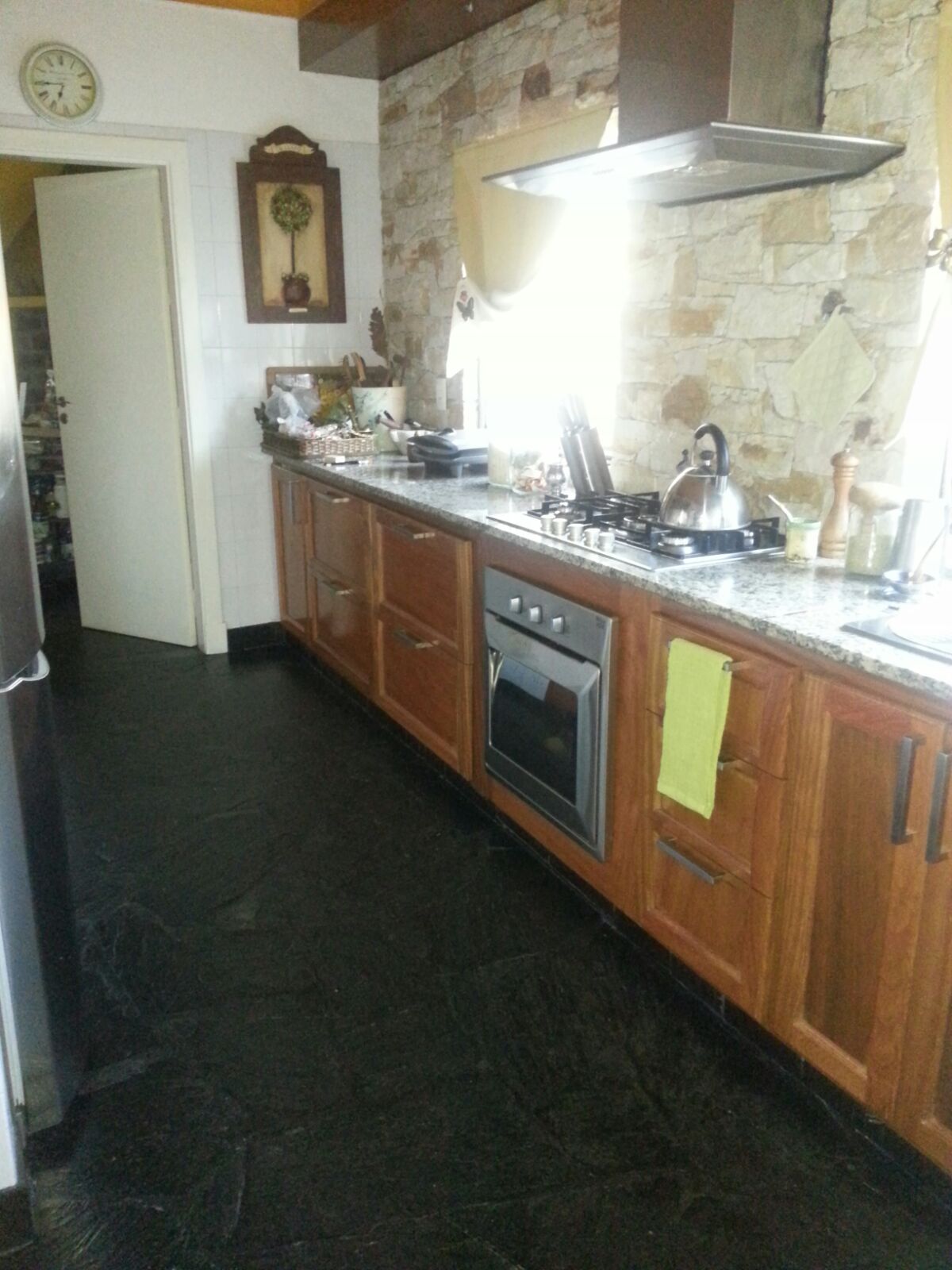 EXCELENTE DEPARTAMENTO EN PRIMER PISO CON COCHERA — foto 4