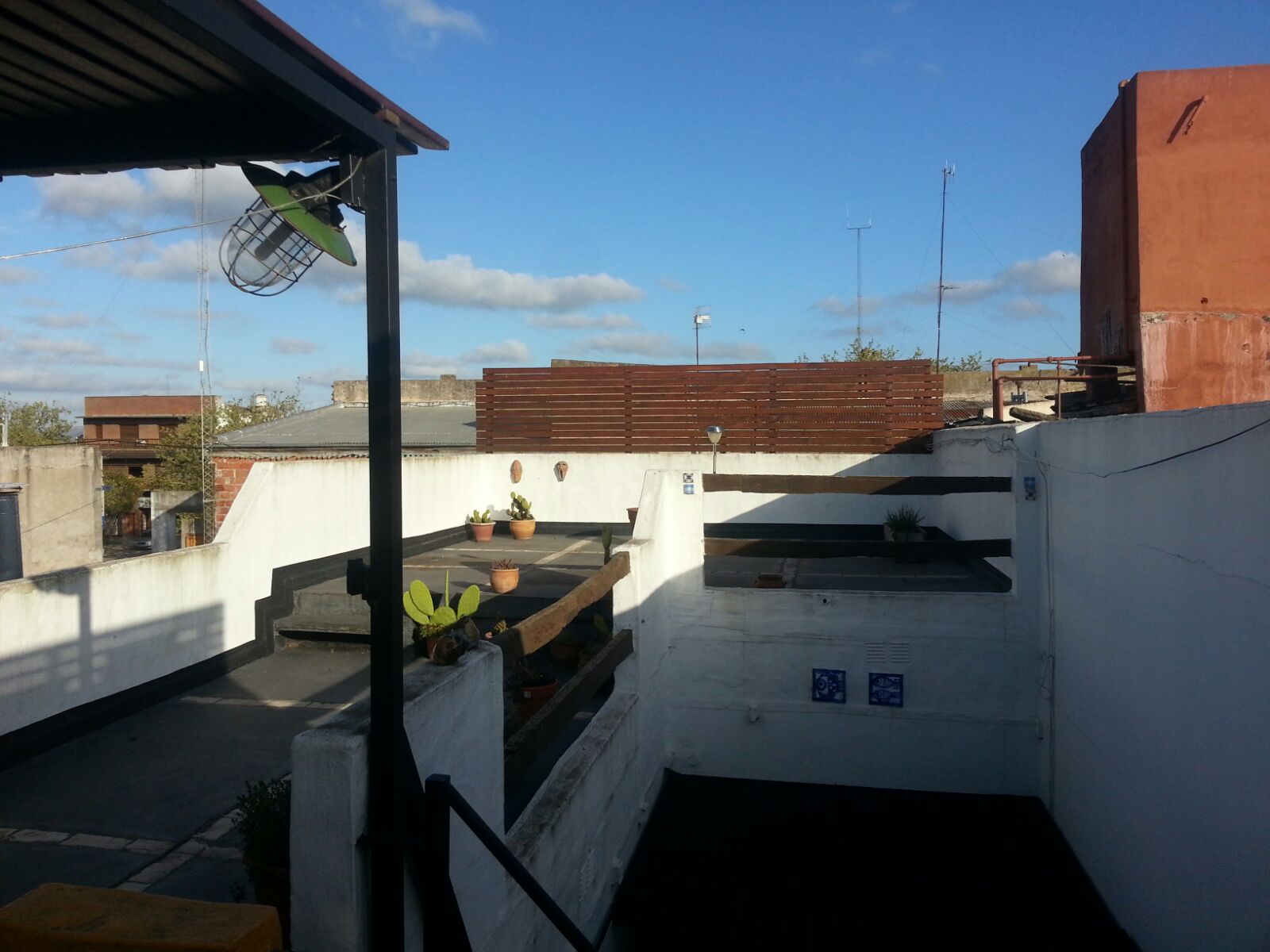 EXCELENTE DEPARTAMENTO EN PRIMER PISO CON COCHERA — foto 7