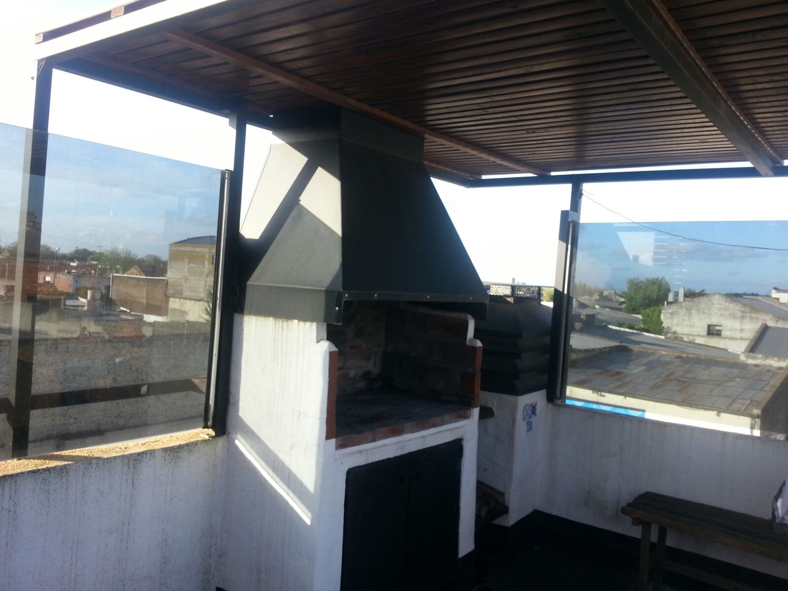 EXCELENTE DEPARTAMENTO EN PRIMER PISO CON COCHERA — foto 10