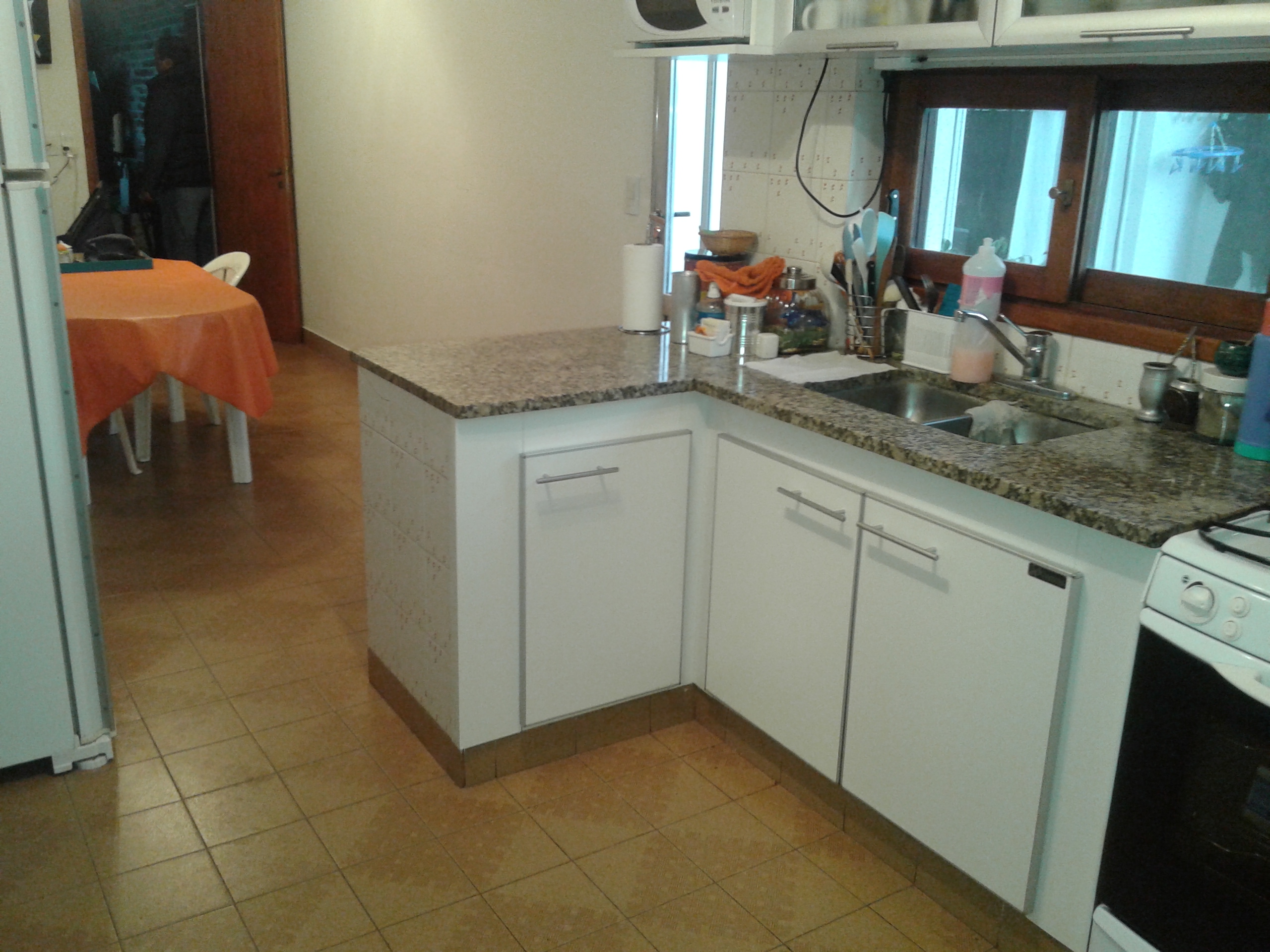 DEPARTAMENTO CENTRICO / PERMUTA POR DPTO. EN MAR DEL PLATA — foto 3