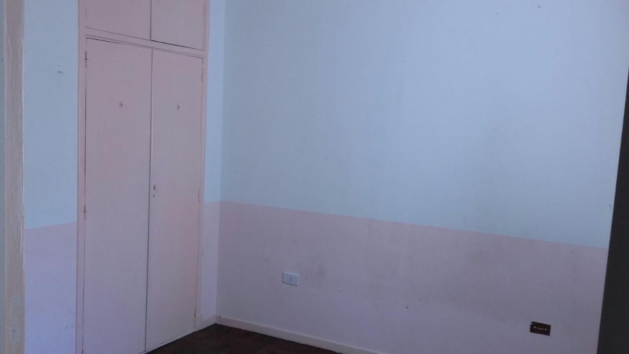 VENTA DEPTO 3 AMB POR ESCALERA MUY LUMINOSO – FLORESTA – IMPECABLE — foto 7