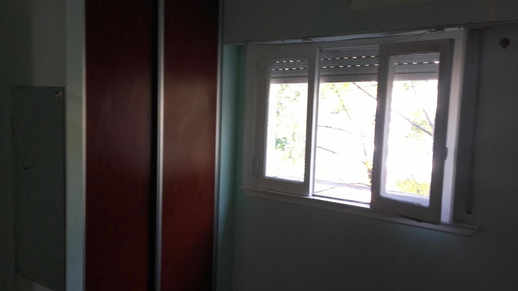 VENTA DEPTO 3 AMB POR ESCALERA MUY LUMINOSO – FLORESTA – IMPECABLE — foto 9