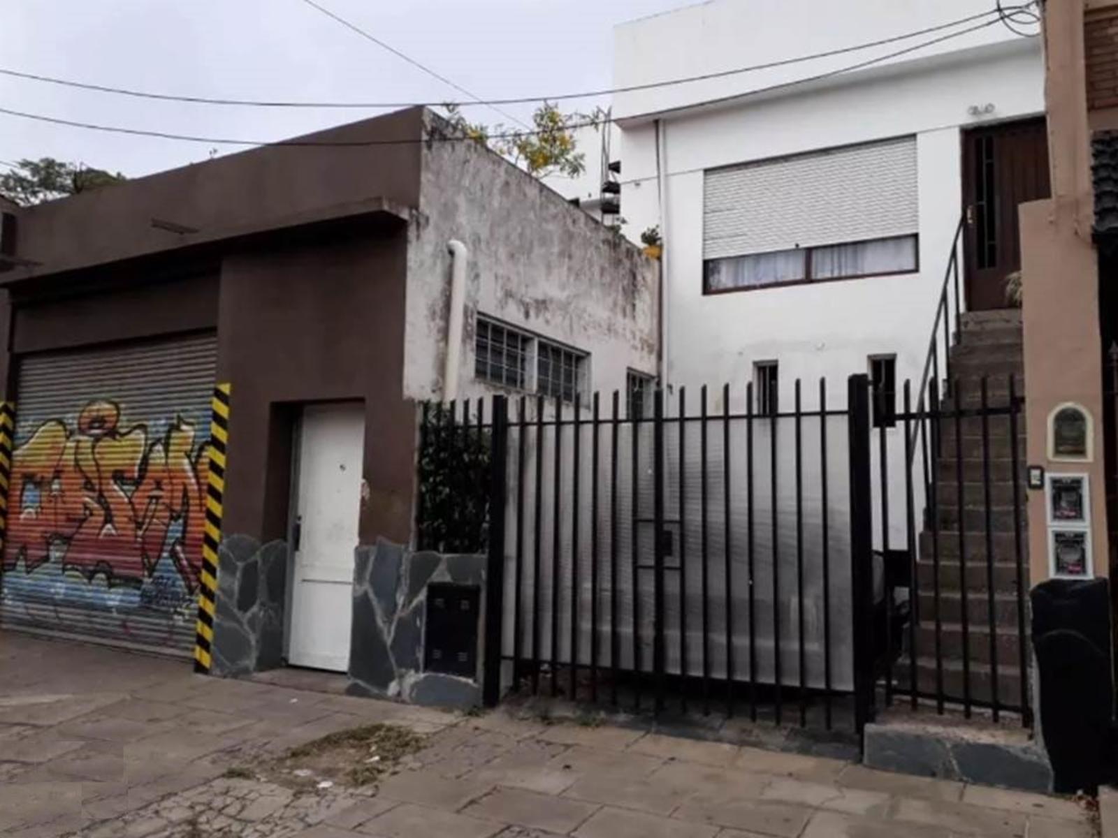 En Venta Galpón con vivienda en Ramos Mejia — foto 2