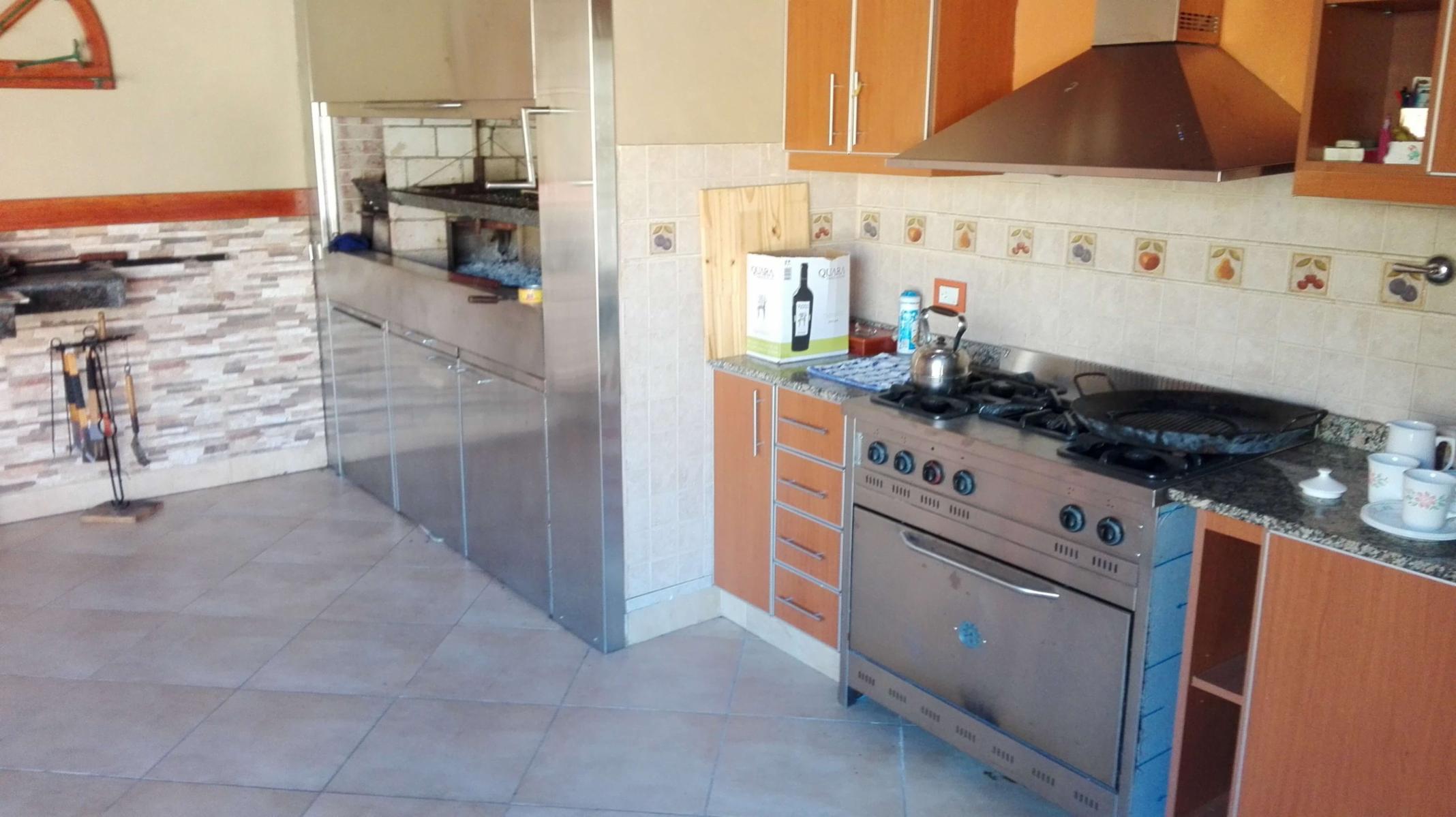 Ramos Mejia...Excelente Chalet en venta de 440 Mts..Con Pileta de Natación.... — foto 11
