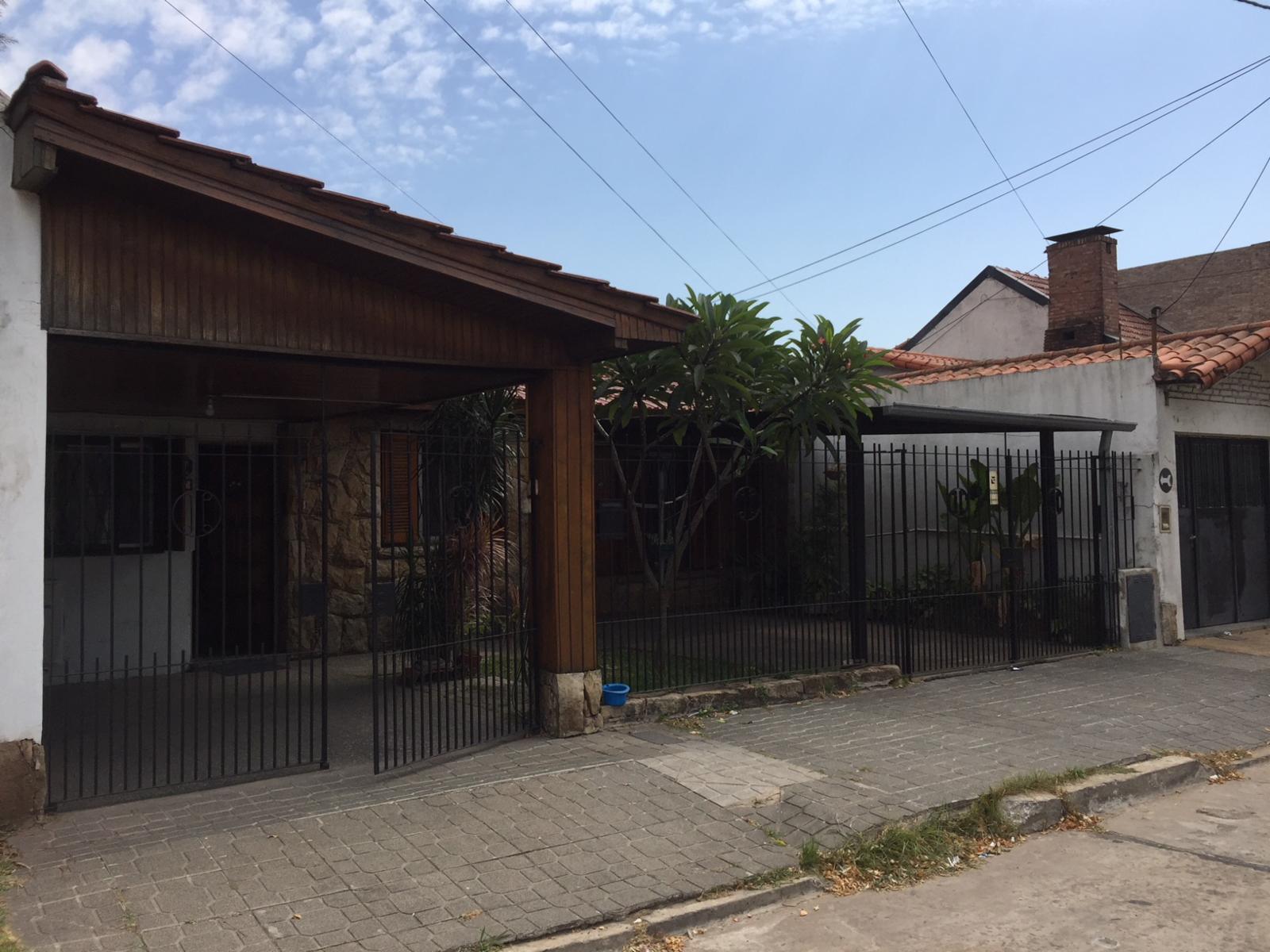 Chalet En Venta 4 Ambientes Amplios, Excelente Propiedad — foto 2