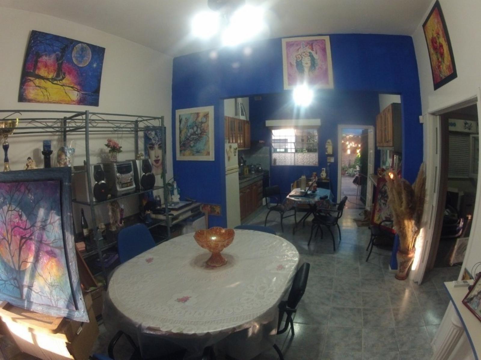 Retasado Casa De 3 Ambientes, Con Patio Y Garage, La Tablada — foto 3
