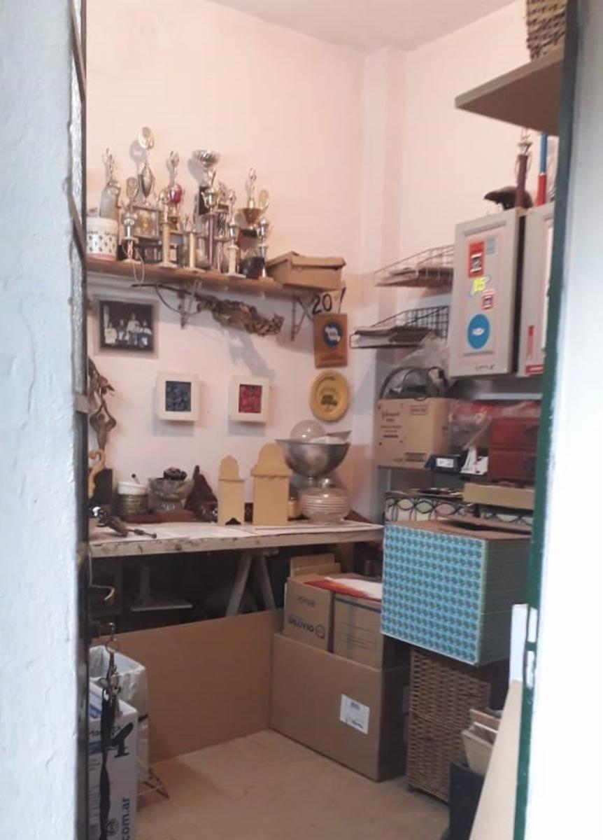 Retasado Casa De 3 Ambientes, Con Patio Y Garage, La Tablada — foto 6