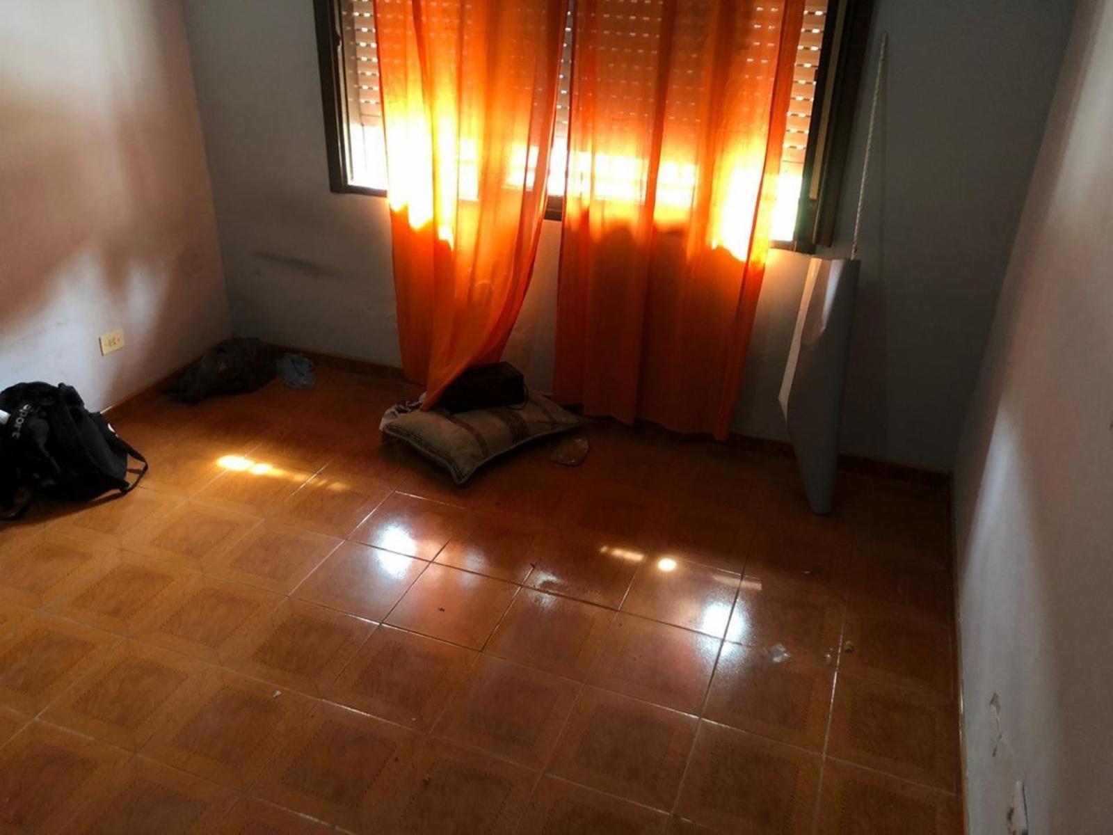 Casa de 3 ambientes amplios en Venta, c/ fondo libre. Isidro Casanova — foto 6