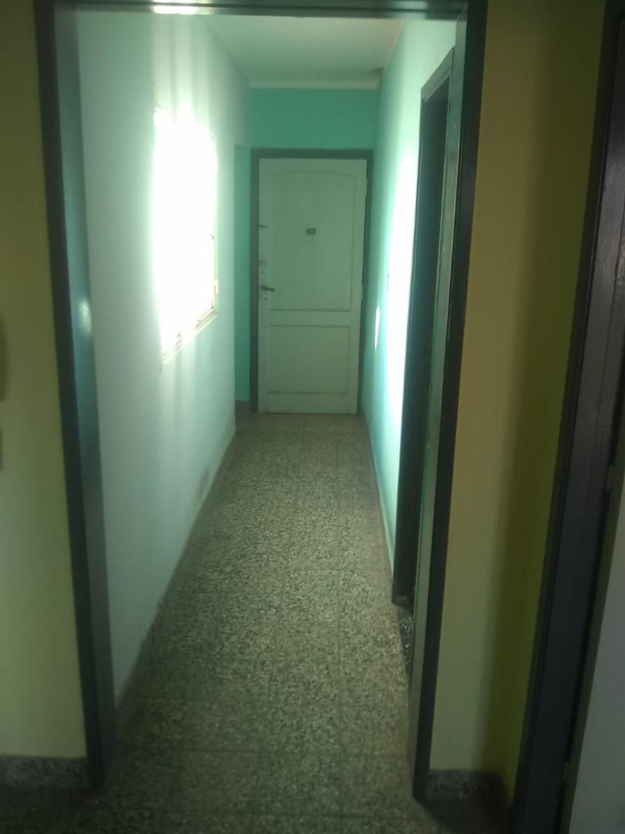 Venta PH de 4 ambientes en Lomas del Mirador — foto 3