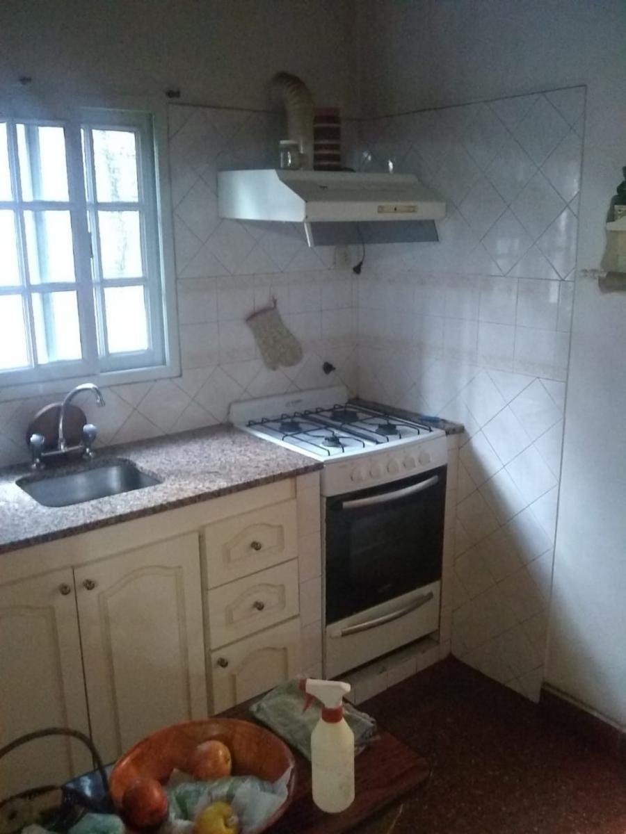 Venta Casa De 3 Ambientes Con Fondo Libre, Lomas Del Mirador — foto 4