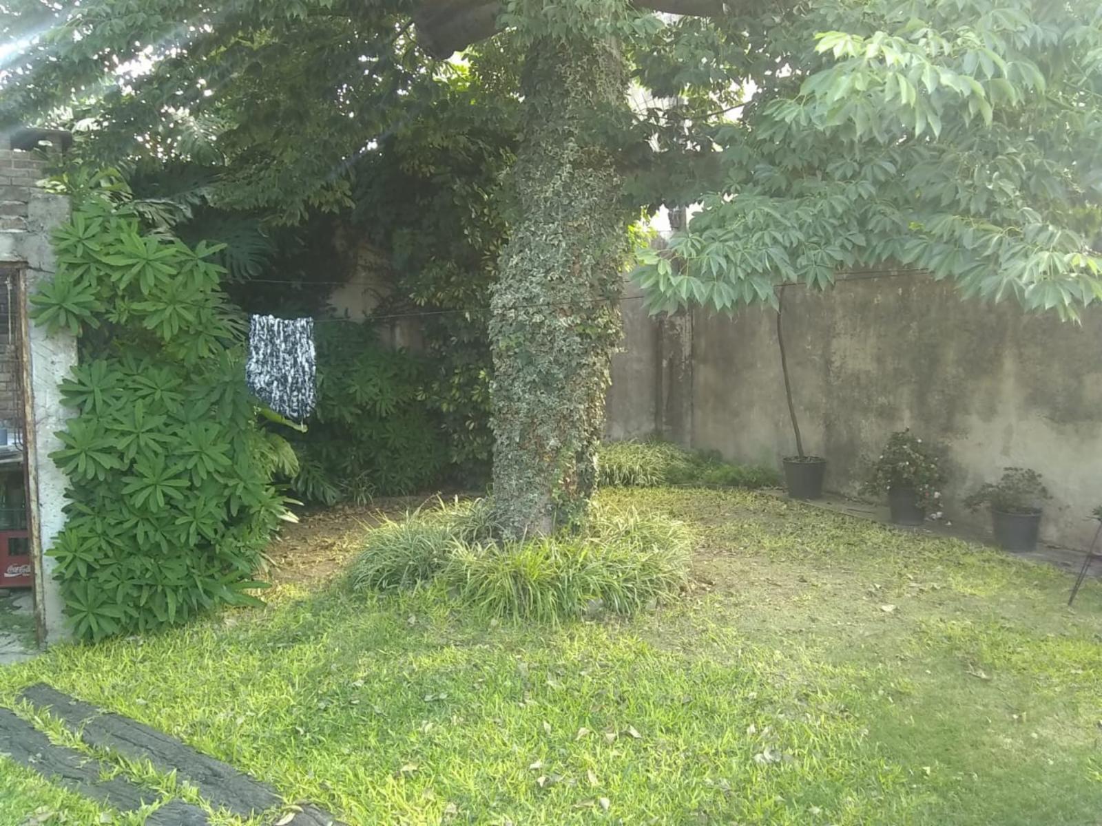 Venta Casa De 3 Ambientes Con Fondo Libre, Lomas Del Mirador — foto 14