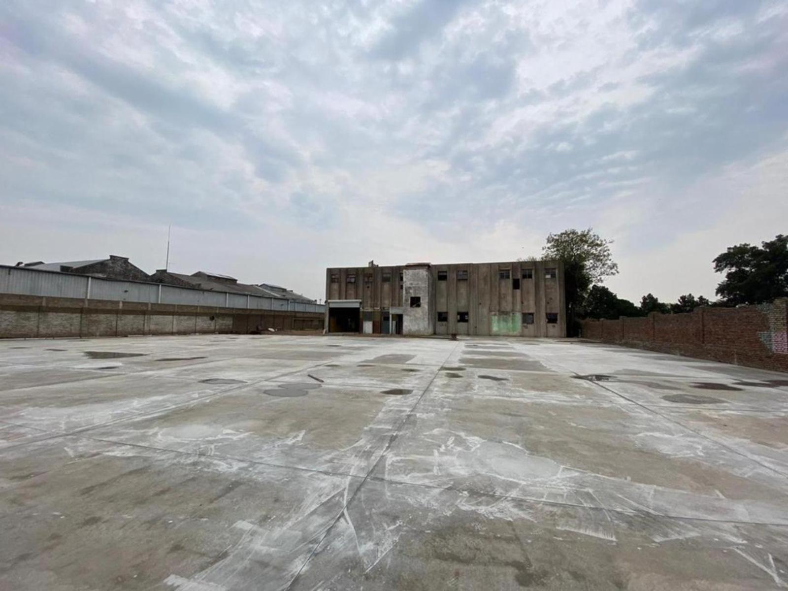 Excelente Galpón De 3200m2, Zona Industrial Neta. La Tablada - 2