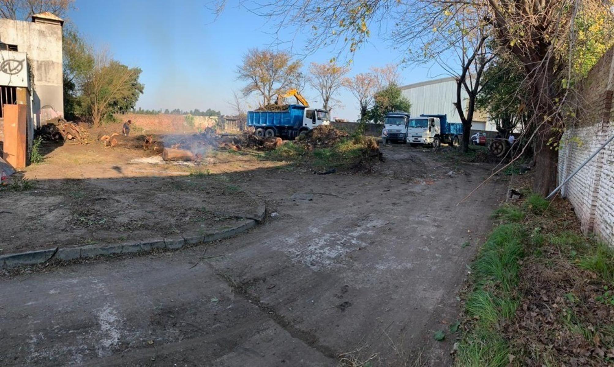 Excelente Galpón De 3200m2, Zona Industrial Neta. La Tablada - 4