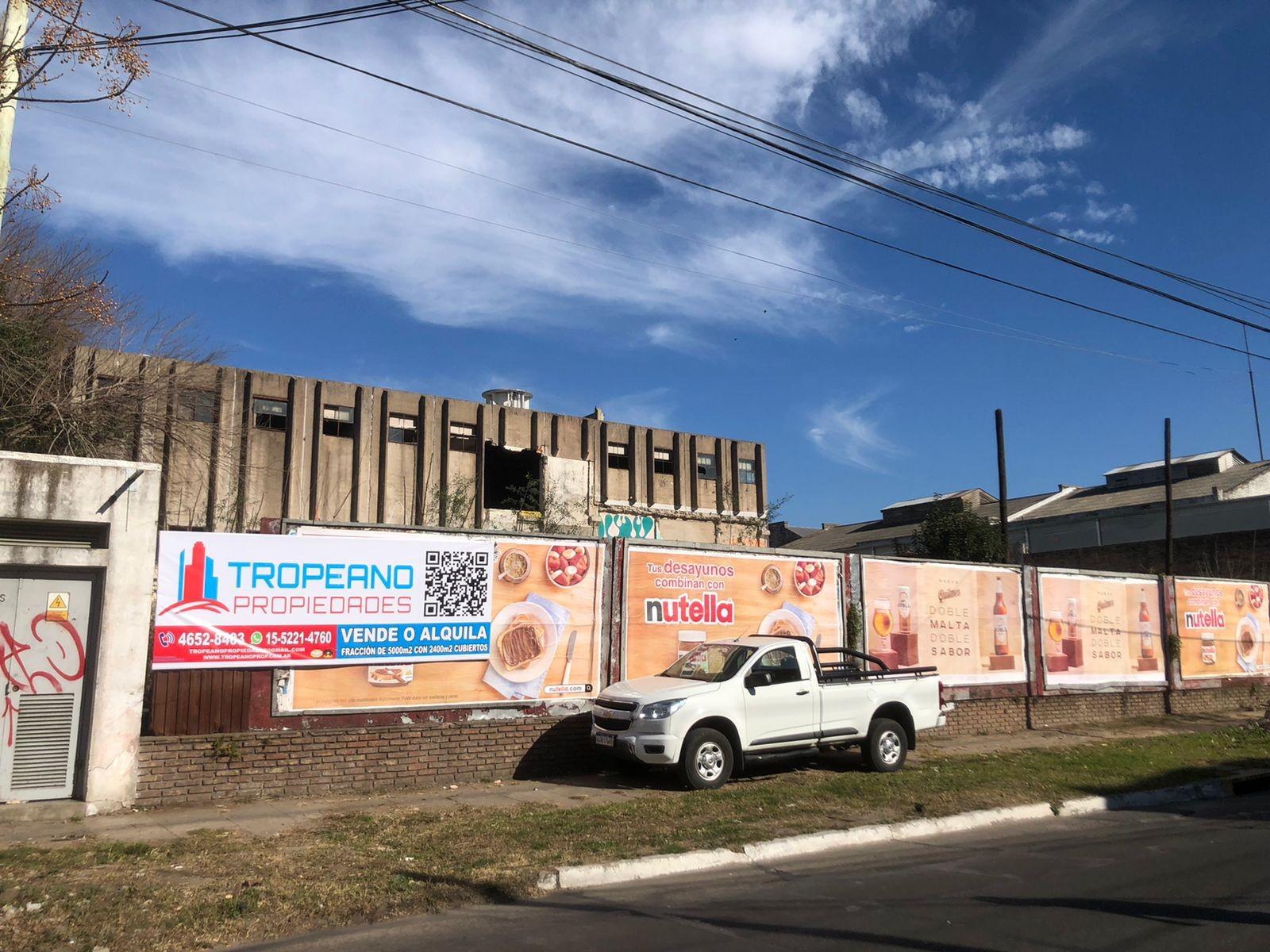 Excelente Galpón De 3200m2, Zona Industrial Neta. La Tablada - 12