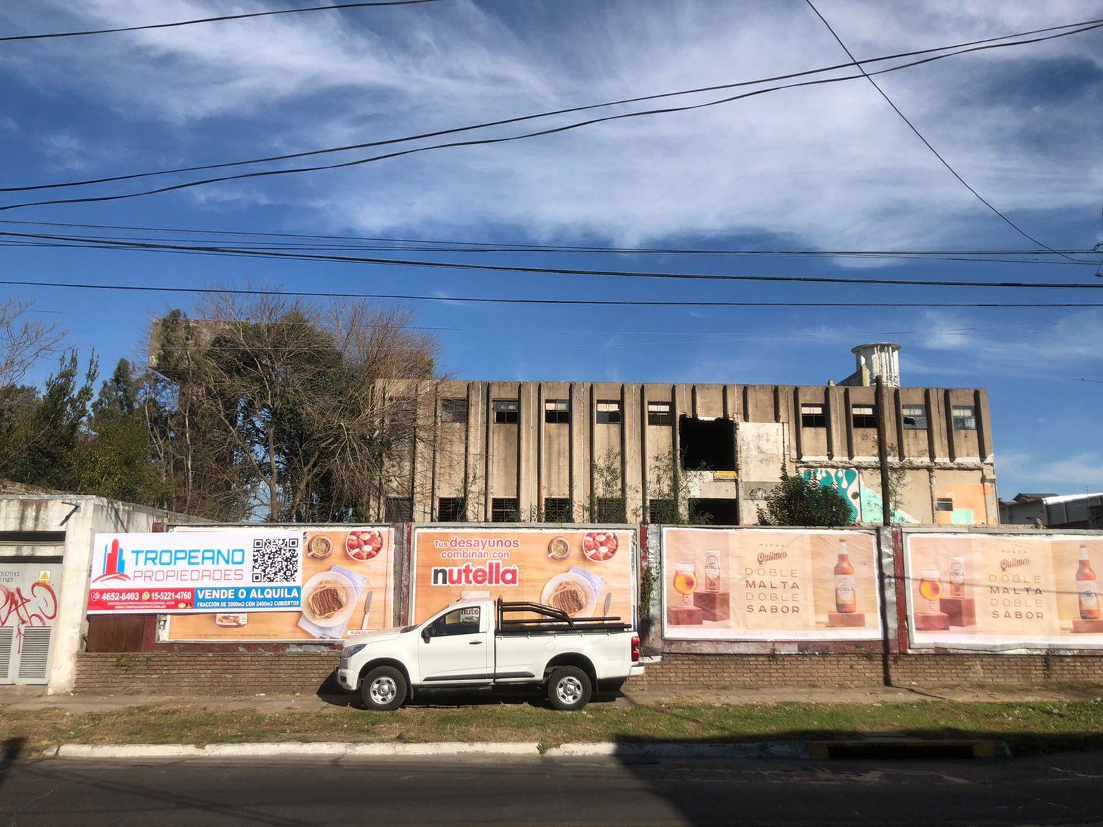Excelente Galpón De 3200m2, Zona Industrial Neta. La Tablada - 13