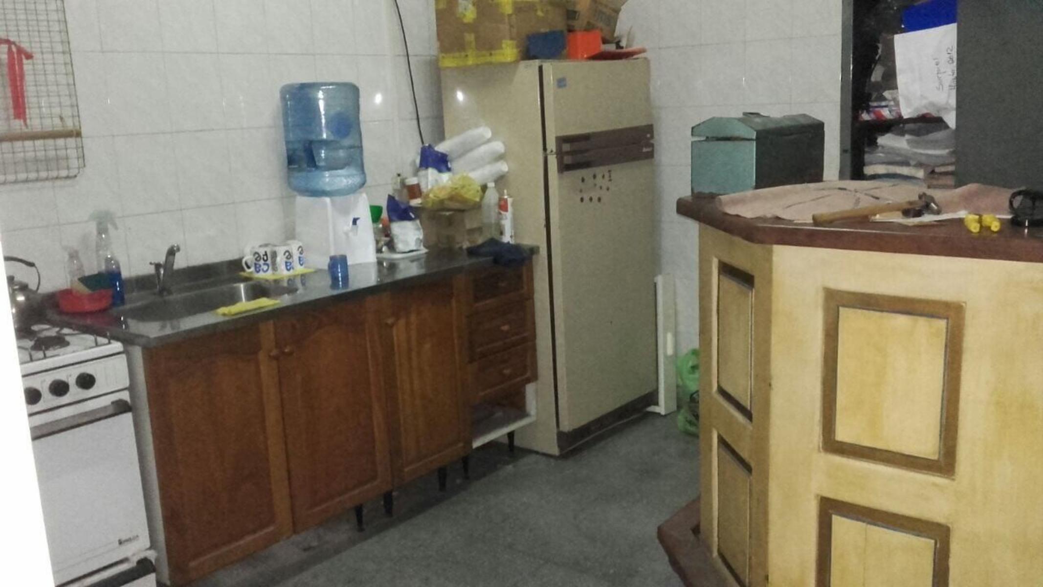 Excelente Local Comercial En Venta o Alquiler, Lomas Del Mirador — foto 8