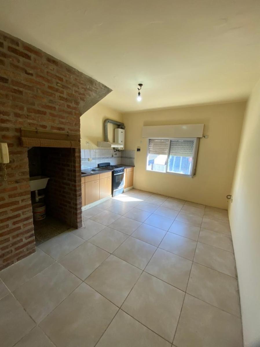 En Venta Departamento de 3 ambientes en La Tablada — foto 4