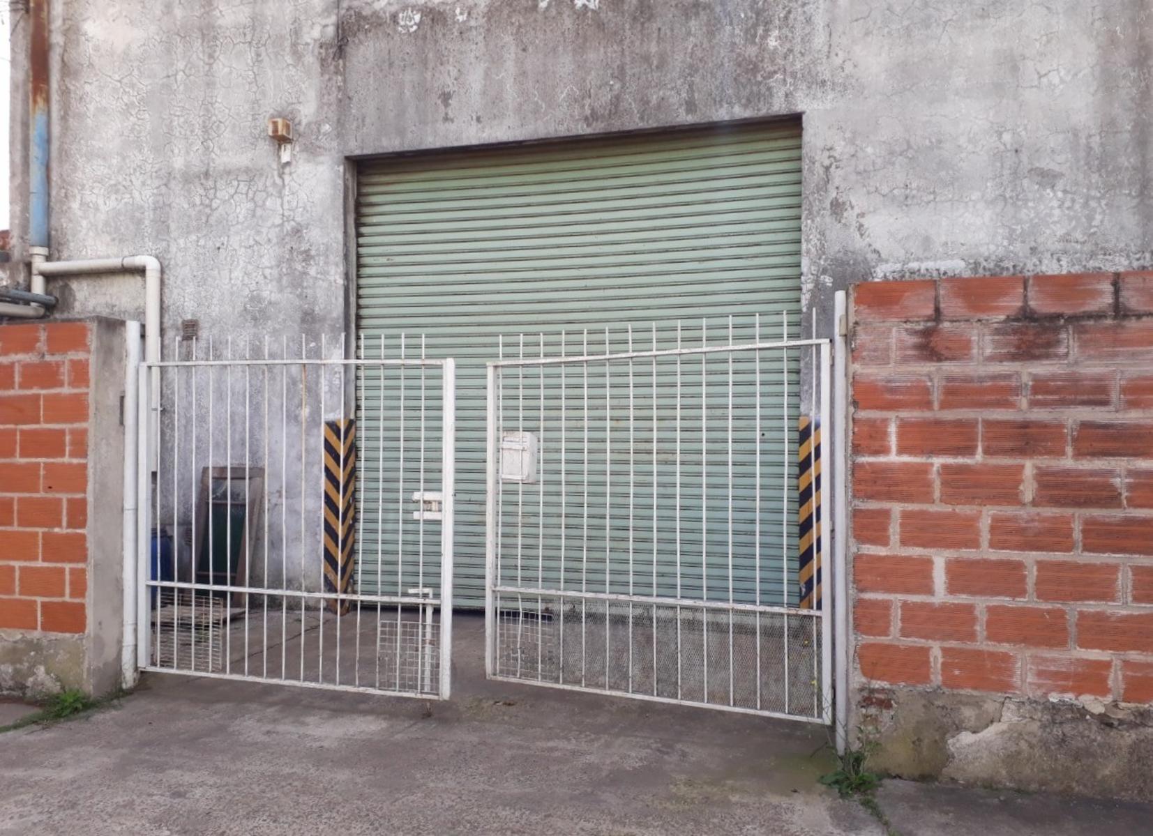 En venta Galpón 350m2 con oficina en Lomas del Mirador — foto 2