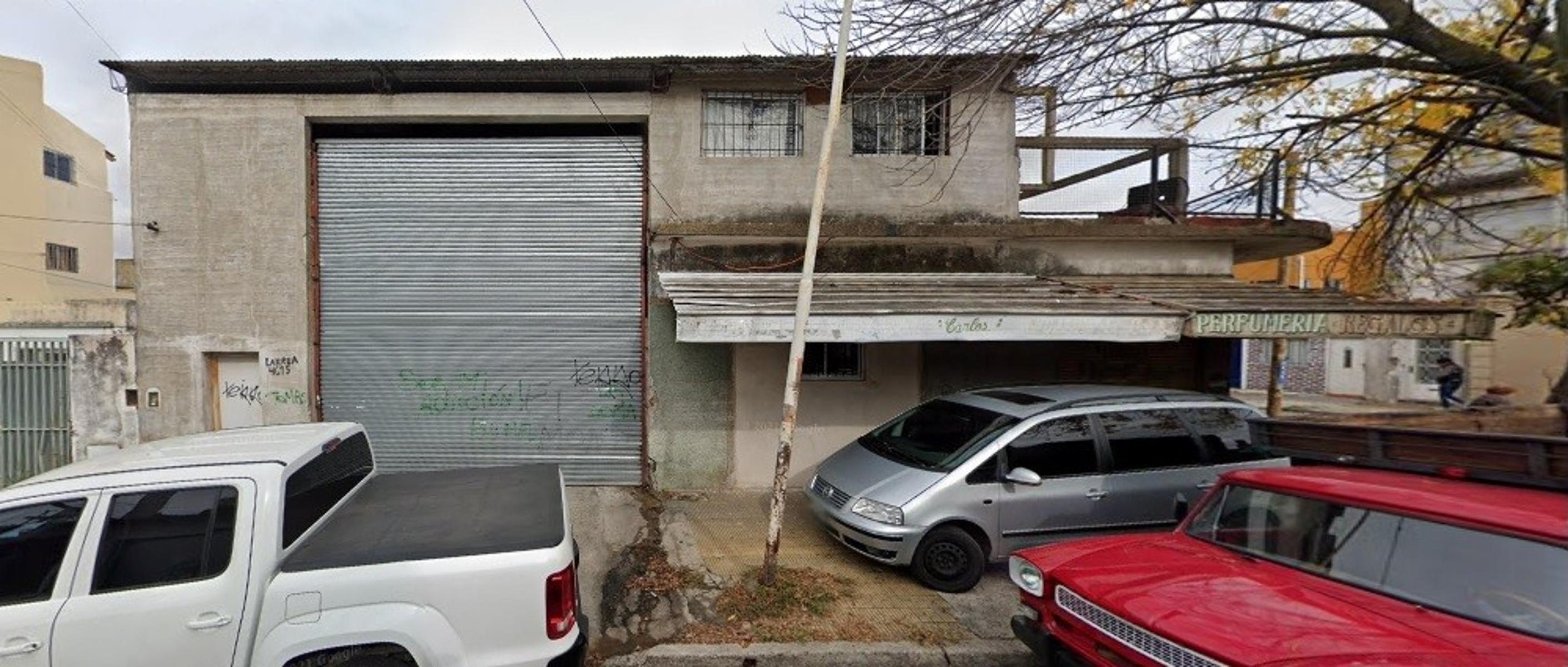 En Venta Galpón con Vivienda en Lomas del Mirador — foto 2
