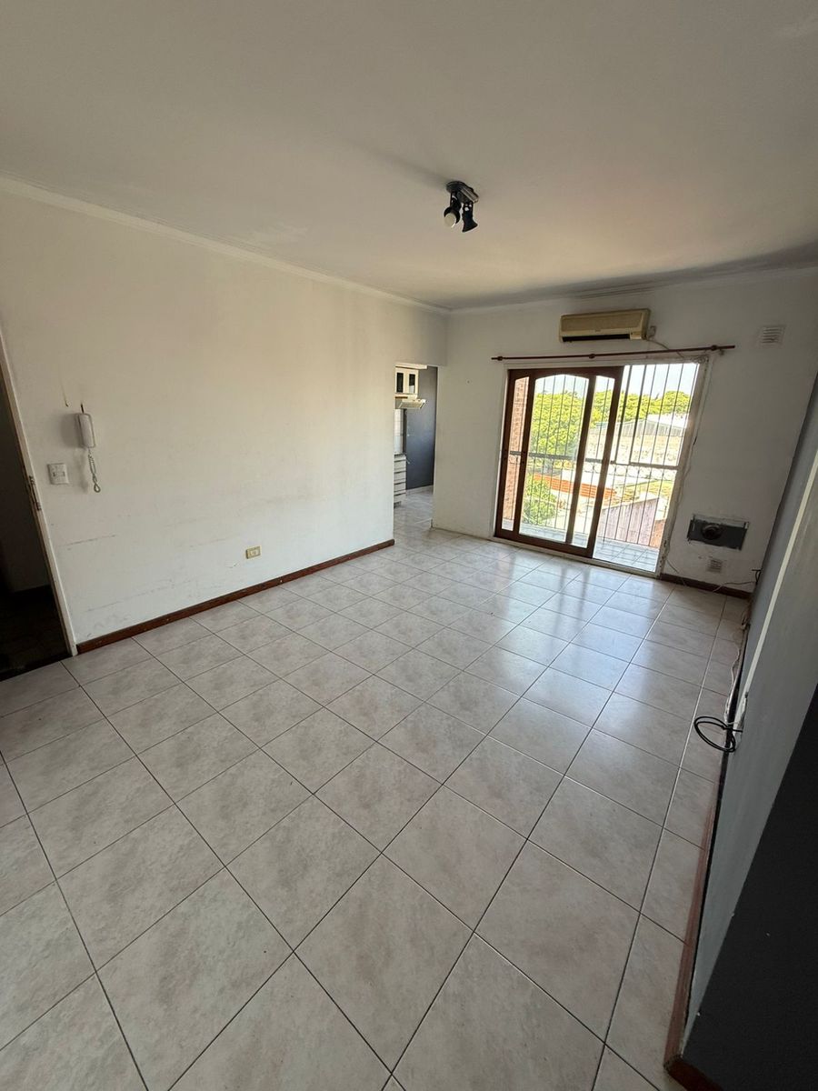 VENTA Departamento de 3 ambientes - terraza- Lomas Del Mirador — foto 4