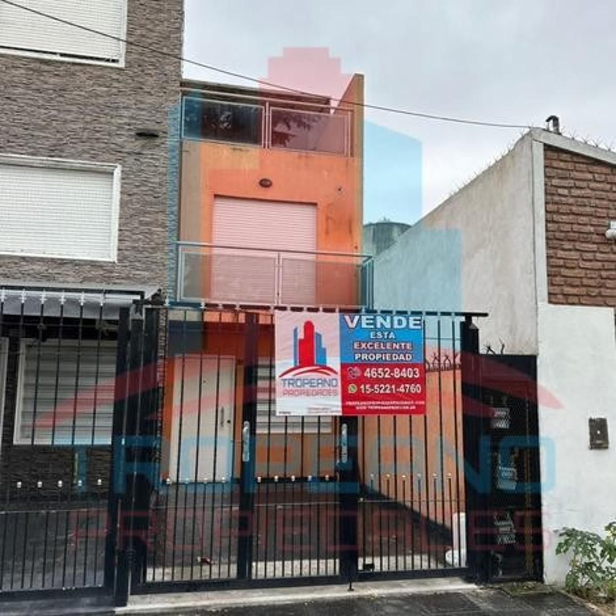 En Venta Excelente Triplex en Ramos Mejía