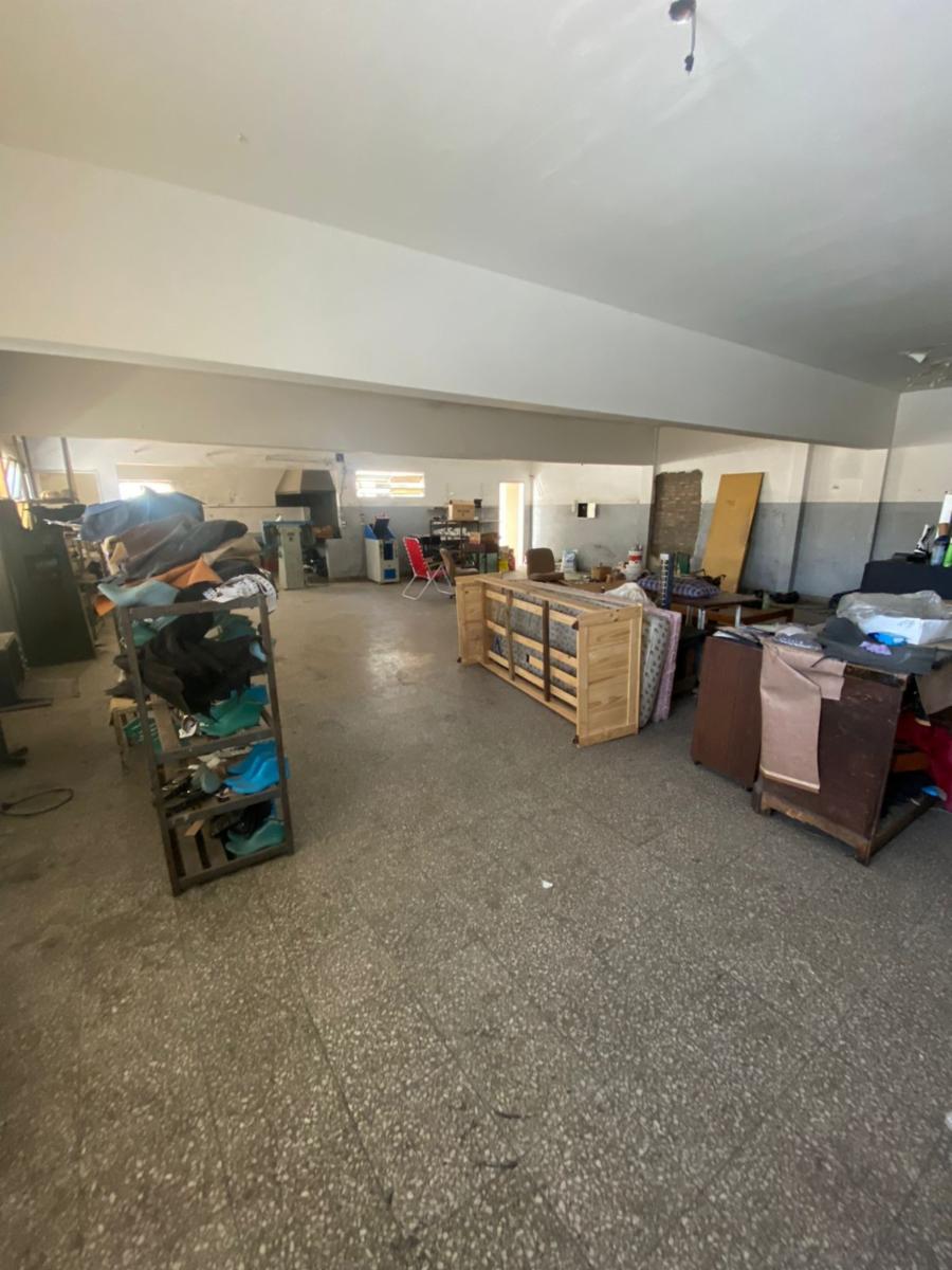 Alquiler Galpón En Primer Piso Con Departamento 4 AmbientesEnTabladaIdeal Costura O Calzado - 2