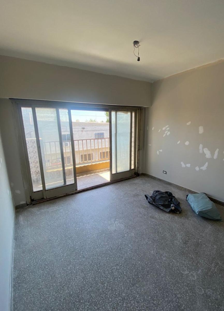 Alquiler Galpón En Primer Piso Con Departamento 4 AmbientesEnTabladaIdeal Costura O Calzado - 6