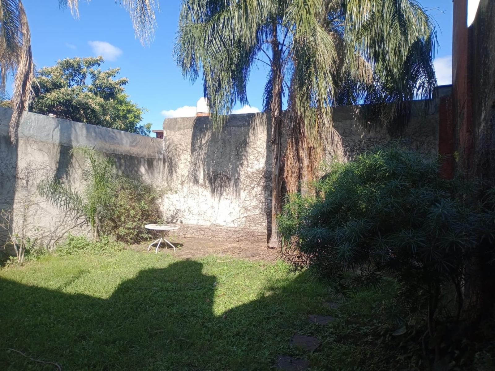 Venta Excelente Casa con fondo Ideal 2 familias La Tablada — foto 14