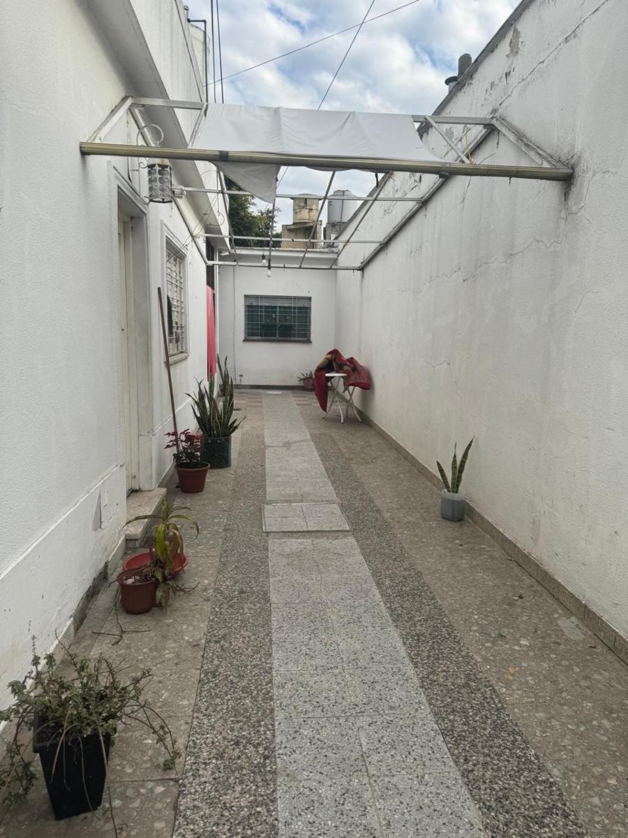 Casa Multifamiliar En Venta - Lote 8.66 X 46 Metros -, Zona Comercial, Remedios De Escalada. — foto 6