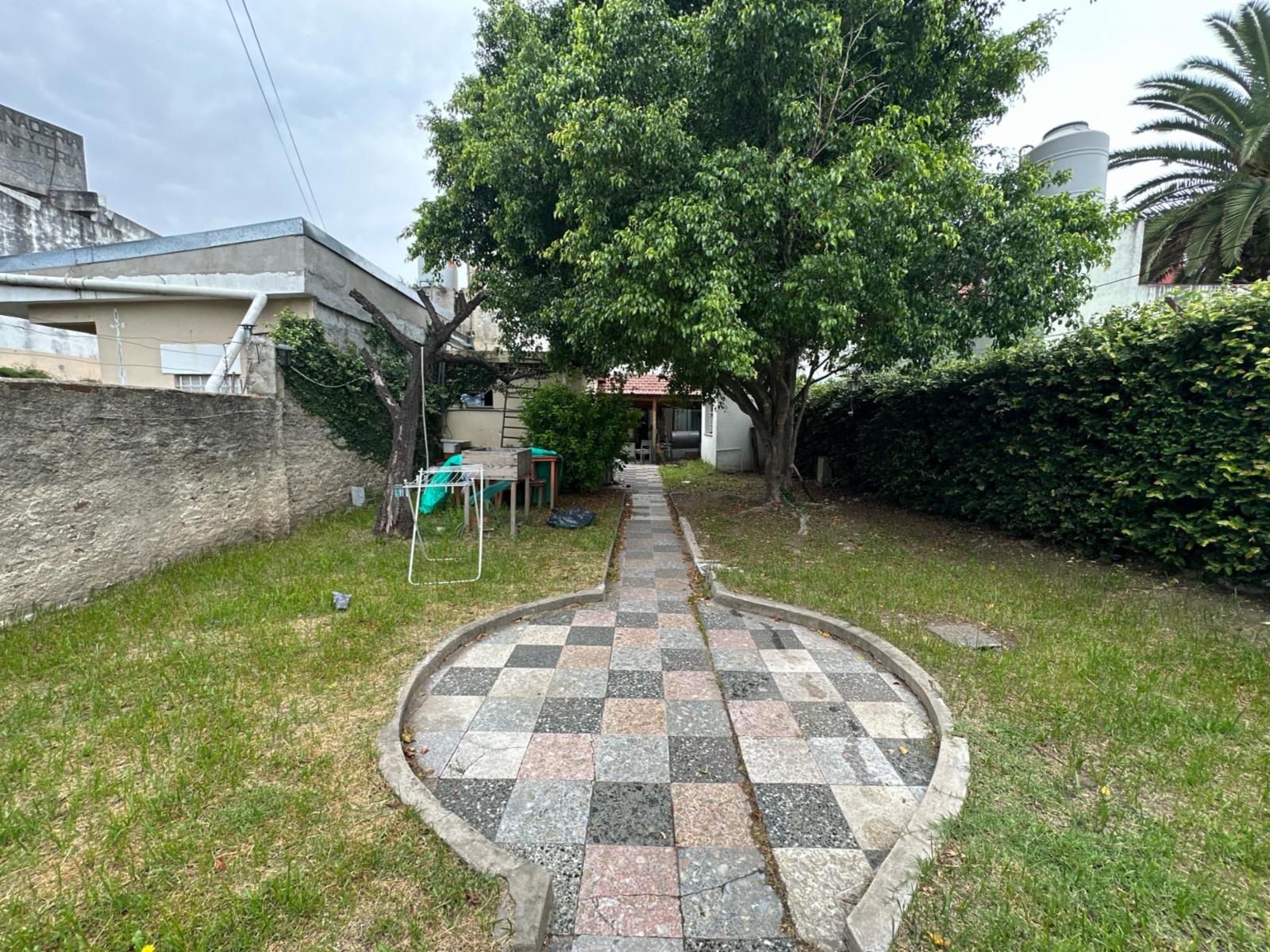 Casa Multifamiliar En Venta - Lote 8.66 X 46 Metros -, Zona Comercial, Remedios De Escalada. — foto 15