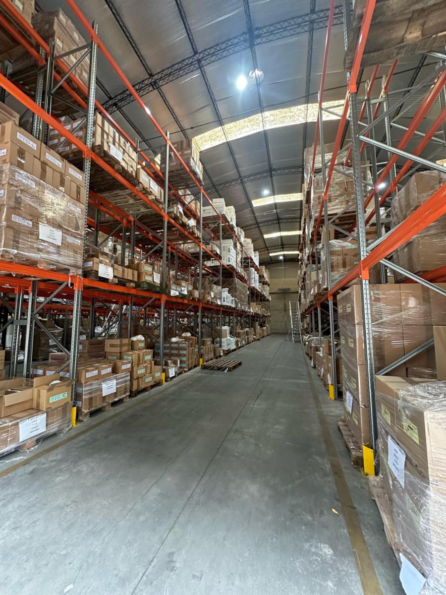 Nave Industrial en Alquiler - 2200 m2 - c/ Oficinas. La Tablada, Provincia de Buenos Aires. - 3