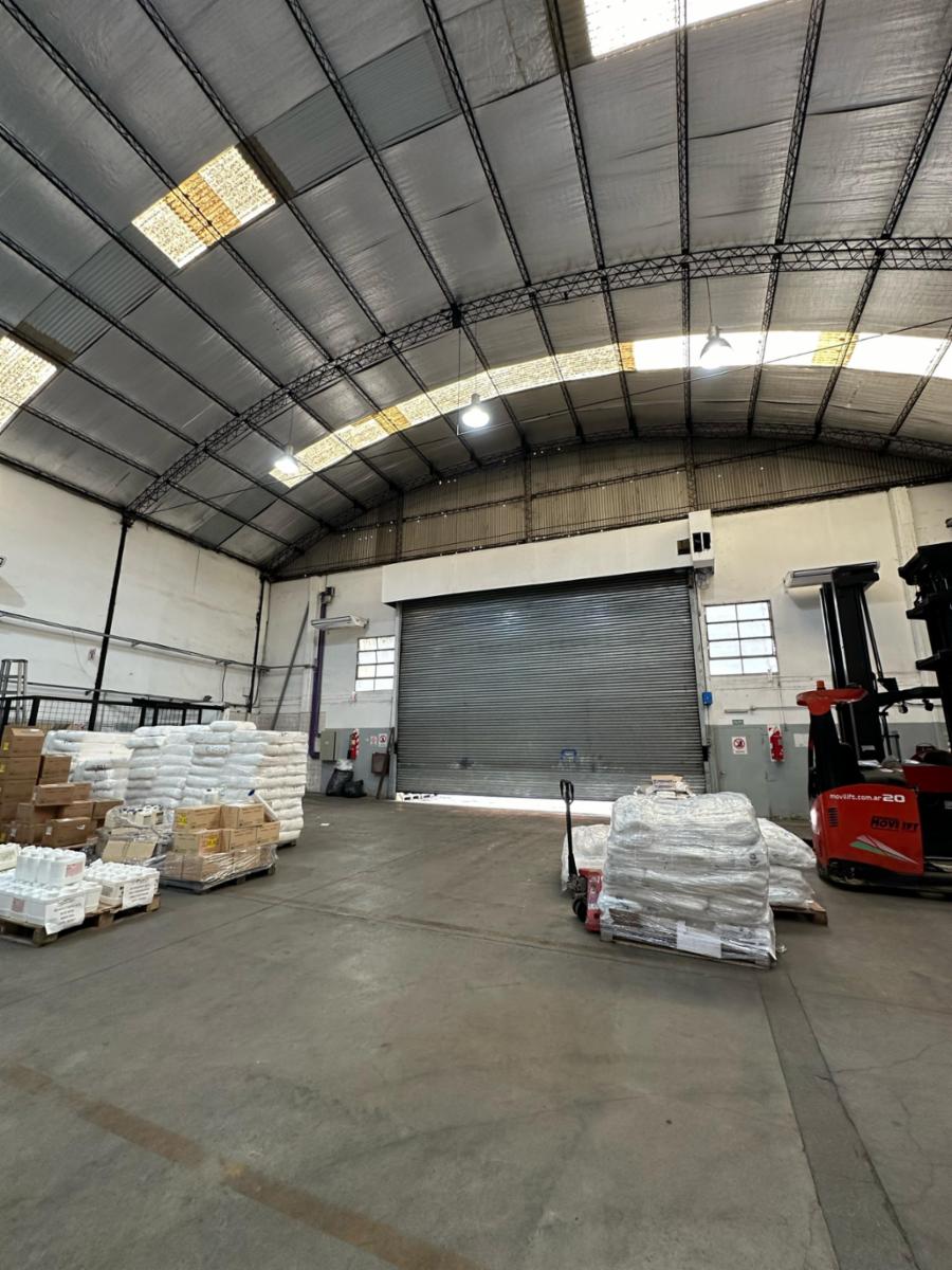 Nave Industrial en Alquiler - 2200 m2 - c/ Oficinas. La Tablada, Provincia de Buenos Aires. - 5