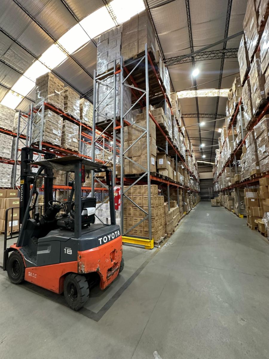 Nave Industrial en Alquiler - 2200 m2 - c/ Oficinas. La Tablada, Provincia de Buenos Aires. - 8