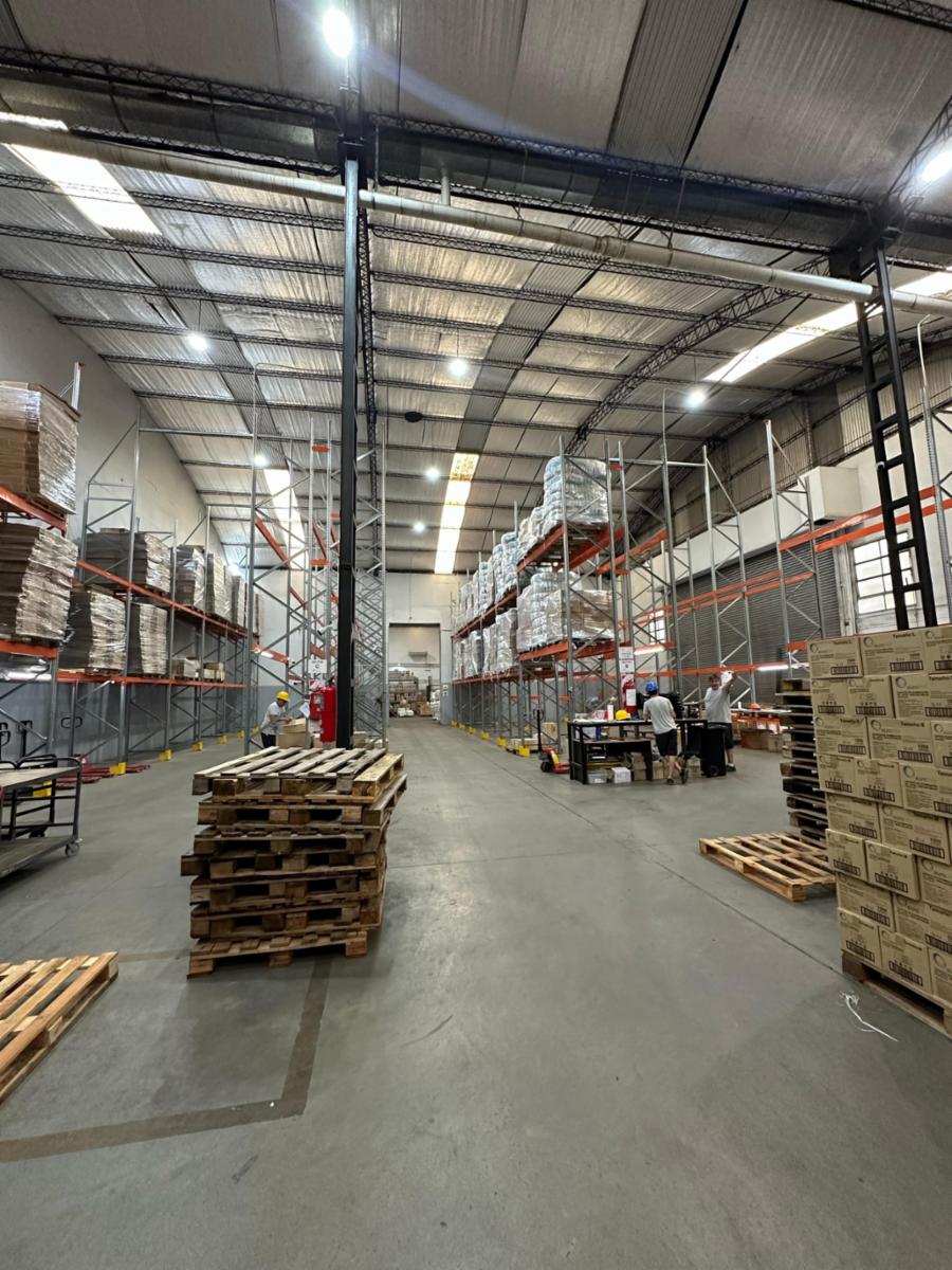 Nave Industrial en Alquiler - 2200 m2 - c/ Oficinas. La Tablada, Provincia de Buenos Aires. - 9