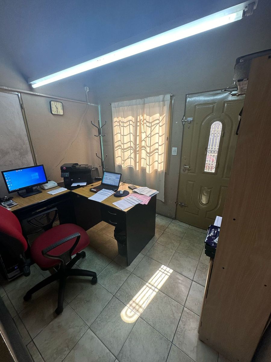 Venta Galpón 340 M2 Cubiertos Con Depto 3 Amb, Zona Industrial, LomasDel Mirador, La Matanza. — foto 7